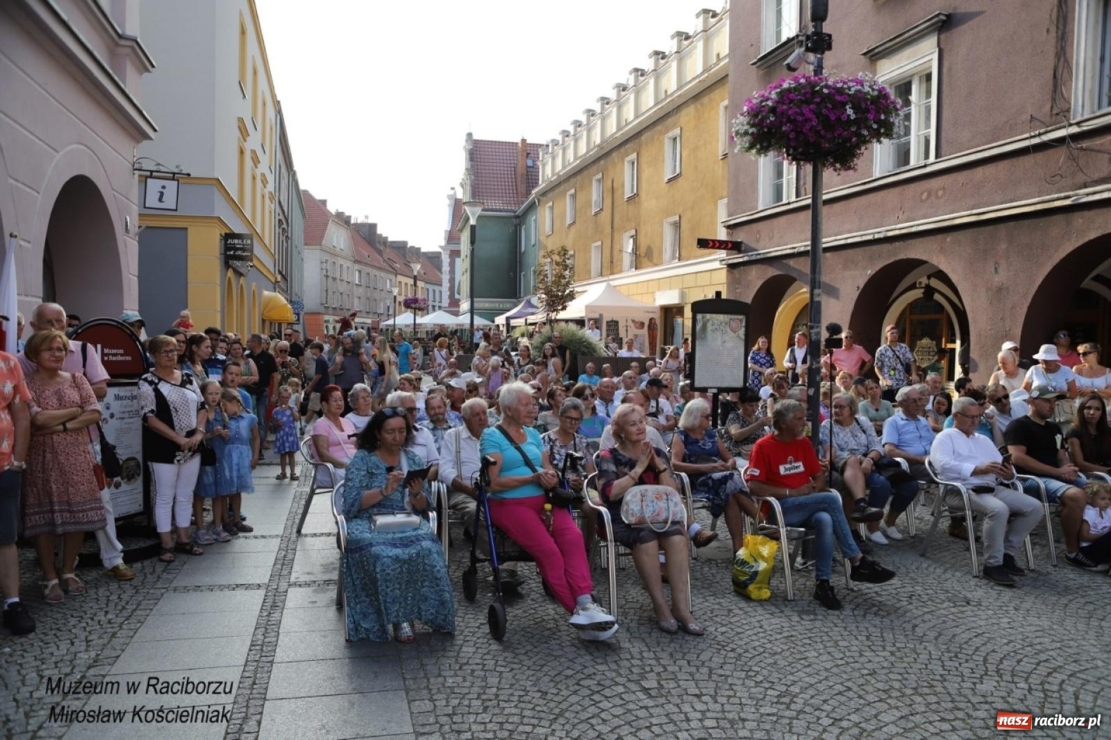 Zdjęcie w galerii na portalu naszraciborz.pl: Trzecia edycja Raciborskiego Festiwalu Muzealnego odbyła się na ul. Długiej wiadomości z regionu