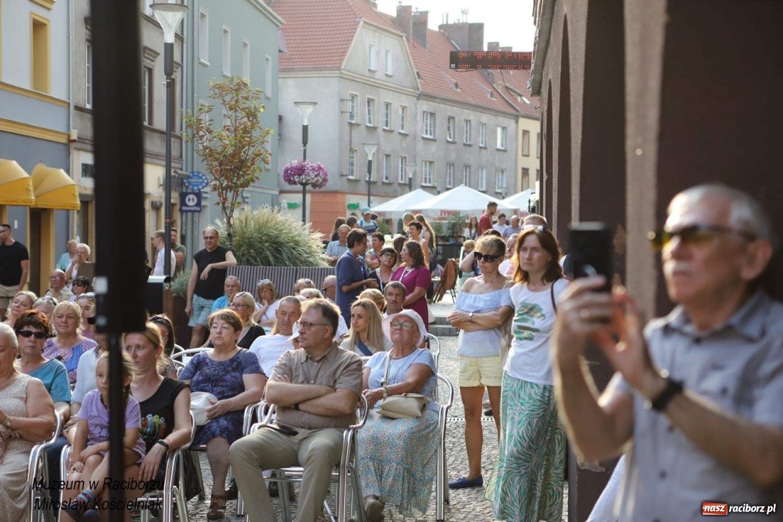 Zdjęcie w galerii na portalu naszraciborz.pl: Trzecia edycja Raciborskiego Festiwalu Muzealnego odbyła się na ul. Długiej wiadomości z regionu