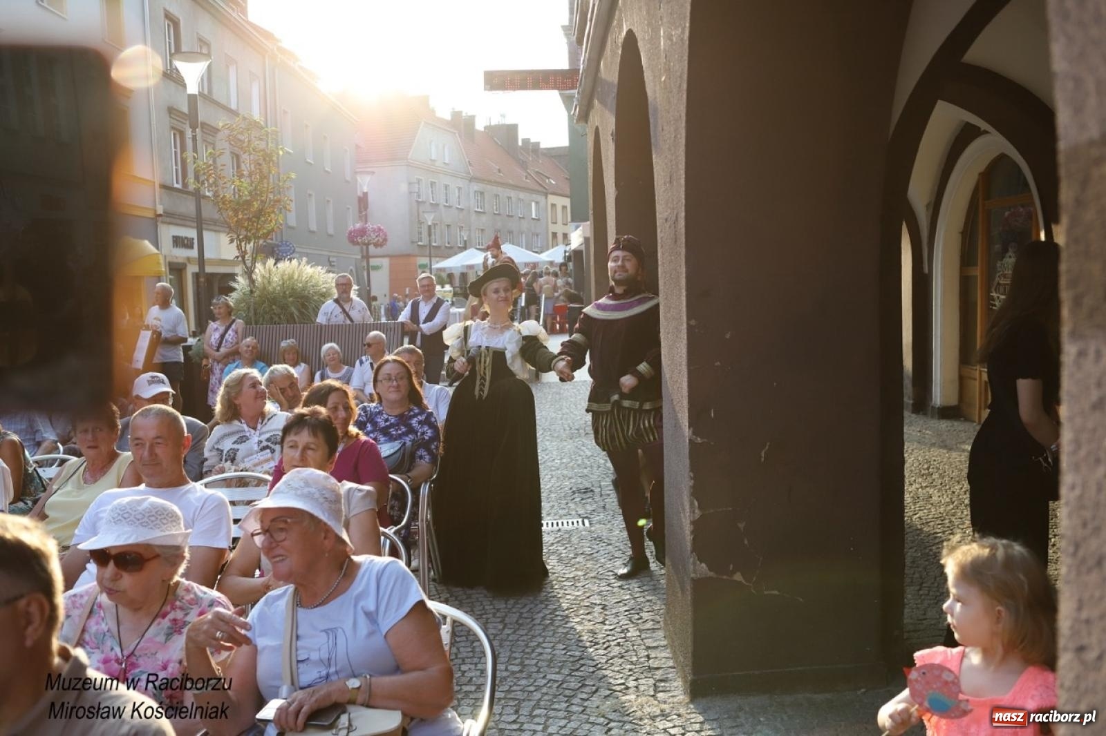Zdjęcie w galerii na portalu naszraciborz.pl: Trzecia edycja Raciborskiego Festiwalu Muzealnego odbyła się na ul. Długiej wiadomości z regionu