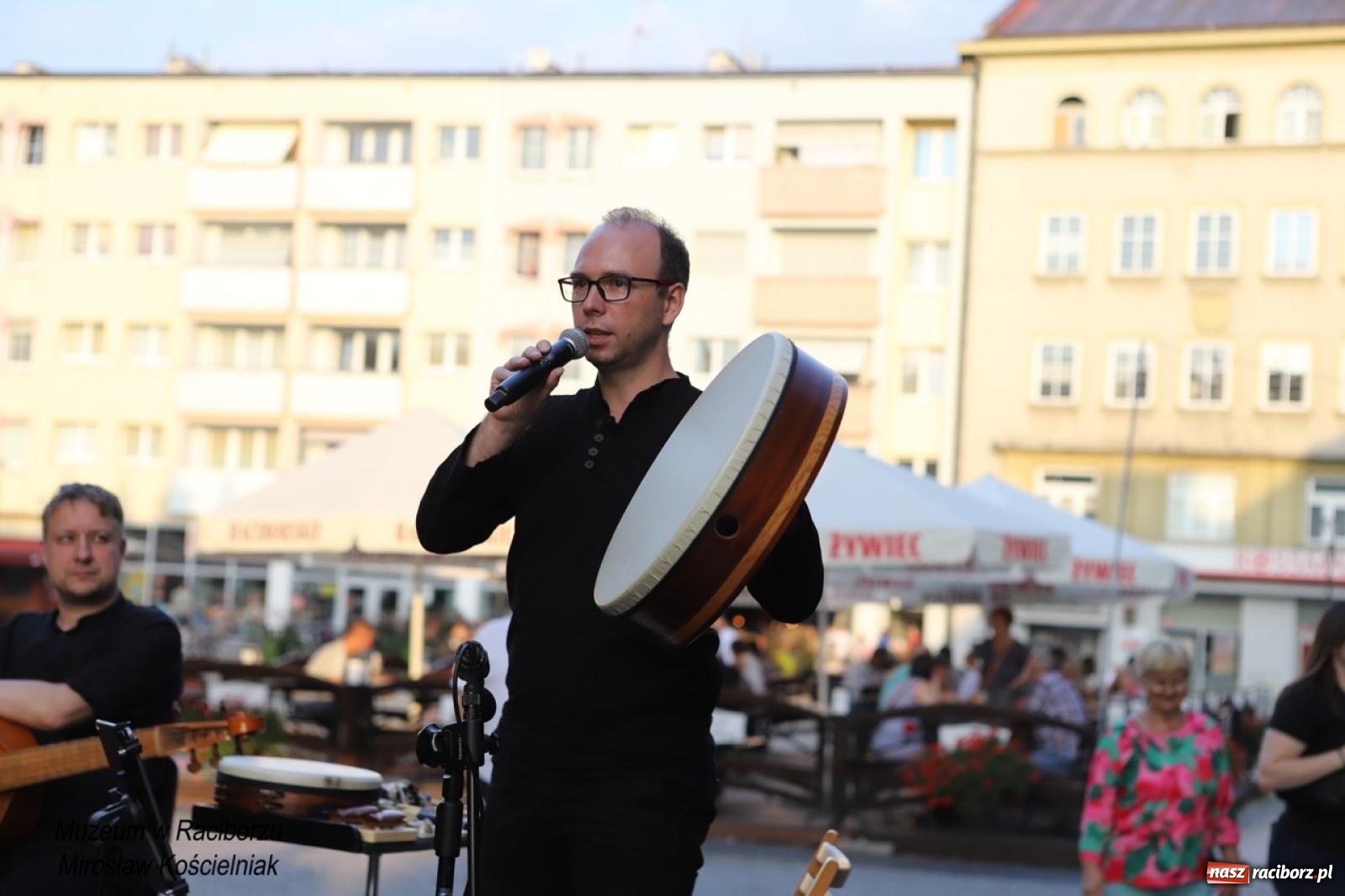 Zdjęcie w galerii na portalu naszraciborz.pl: Trzecia edycja Raciborskiego Festiwalu Muzealnego odbyła się na ul. Długiej wiadomości z regionu