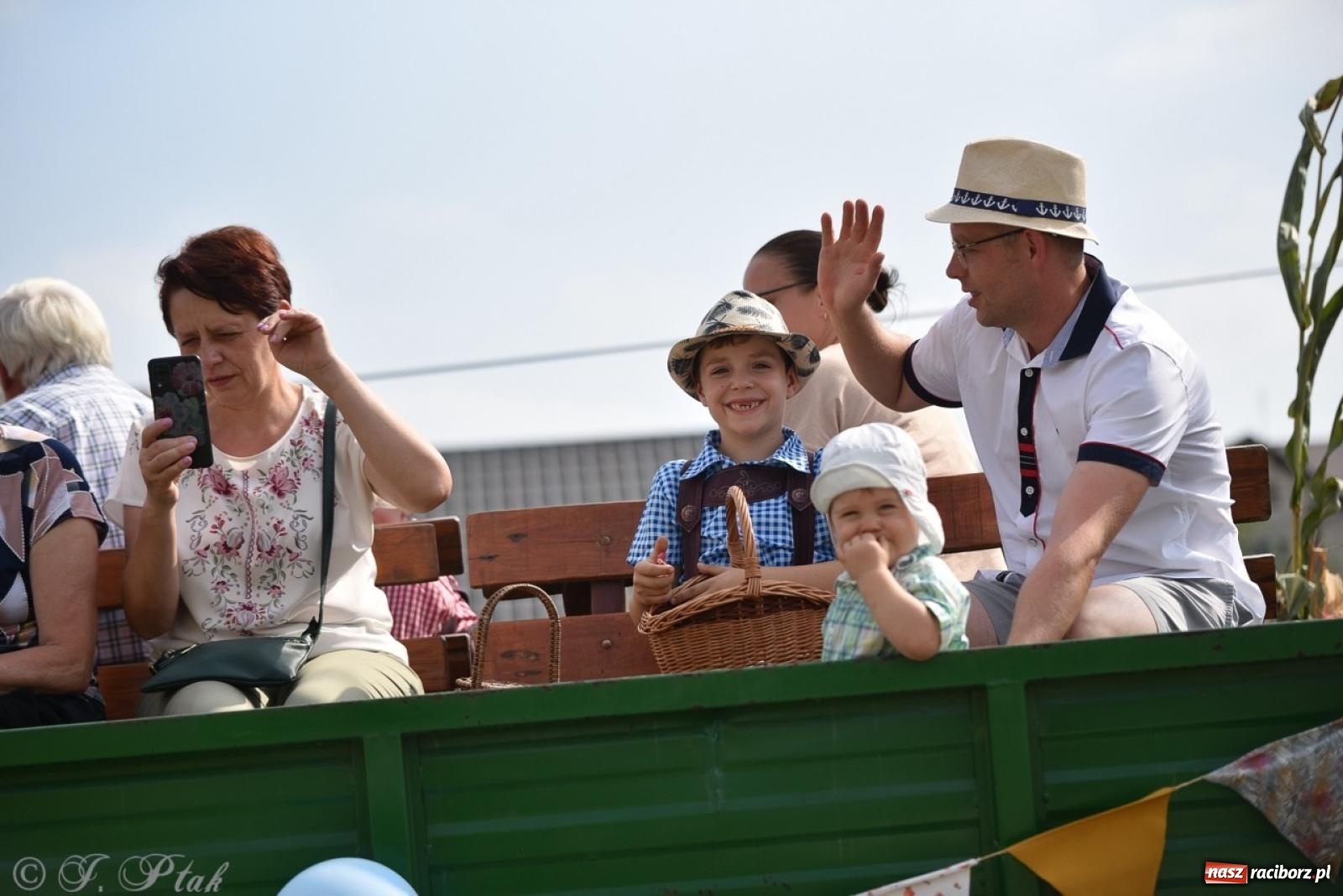 Zdjęcie w galerii na portalu naszraciborz.pl: Pietrowice Wielkie dziękowały za plony [FOTO i WIDEO] wiadomości z regionu