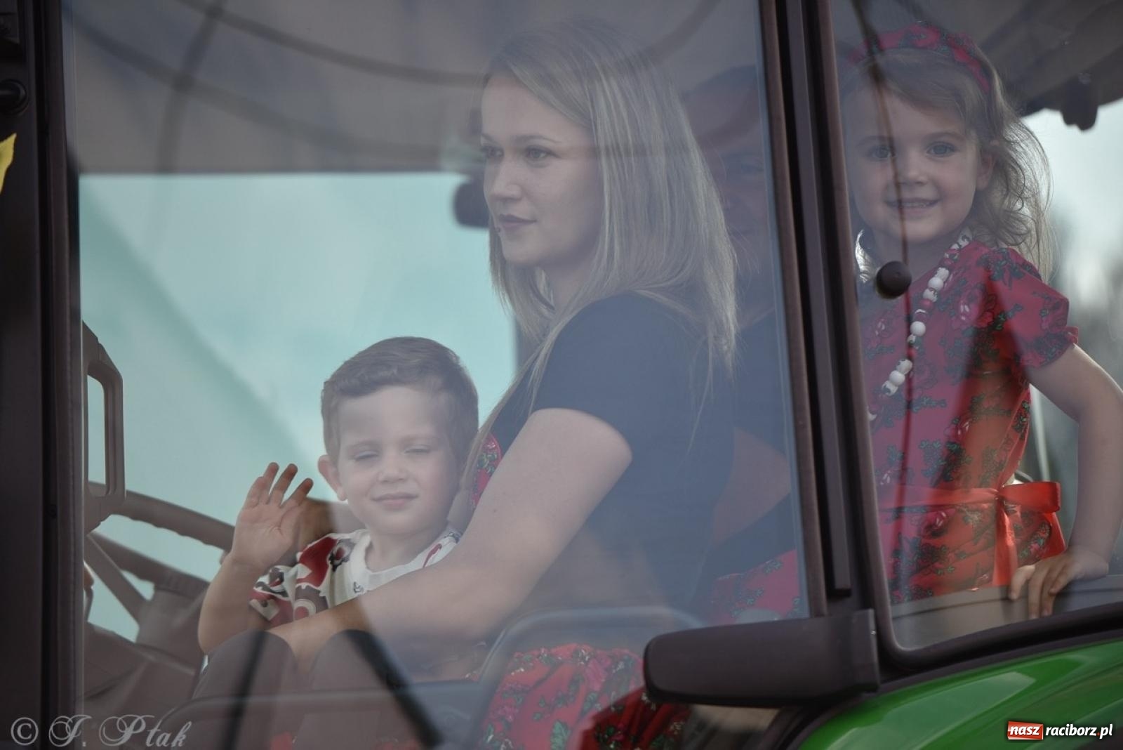 Zdjęcie w galerii na portalu naszraciborz.pl: Pietrowice Wielkie dziękowały za plony [FOTO i WIDEO] wiadomości z regionu
