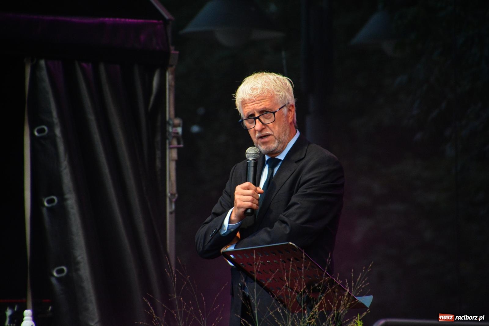 Zdjęcie w galerii na portalu naszraciborz.pl: Koncert (Nie)zakazane piosenki na Zamku Piastowskim [FOTO i WIDEO] wiadomości z regionu