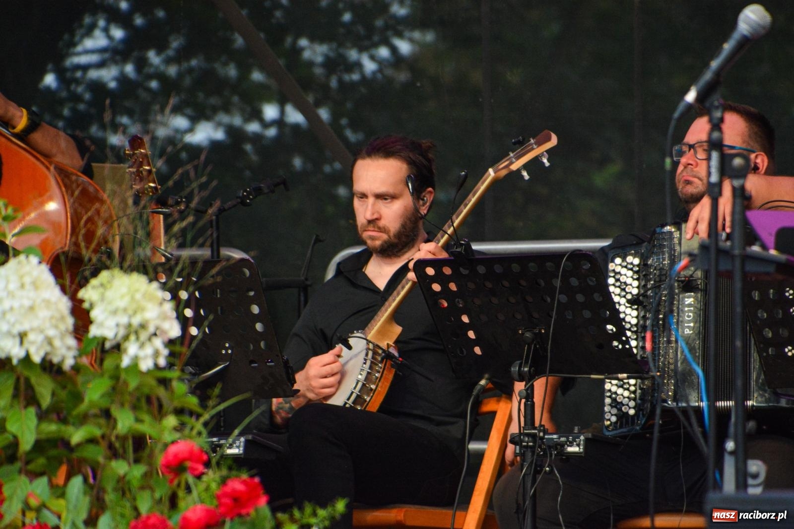 Zdjęcie w galerii na portalu naszraciborz.pl: Koncert (Nie)zakazane piosenki na Zamku Piastowskim [FOTO i WIDEO] wiadomości z regionu
