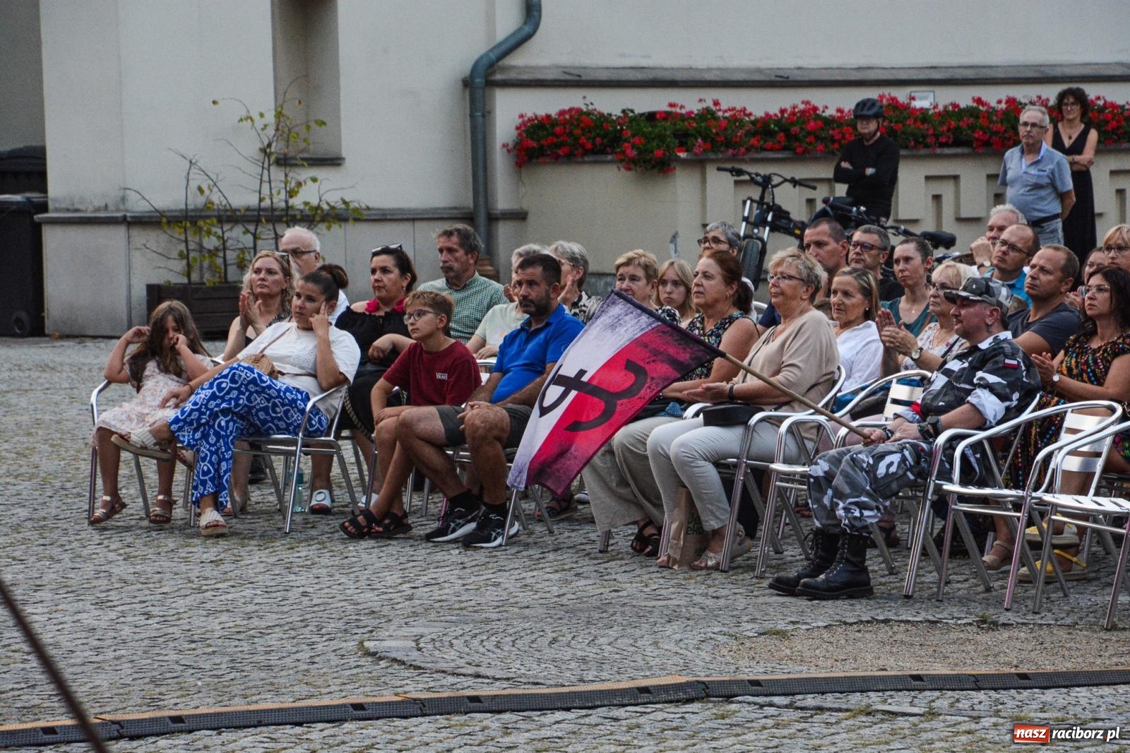 Zdjęcie w galerii na portalu naszraciborz.pl: Koncert (Nie)zakazane piosenki na Zamku Piastowskim [FOTO i WIDEO] wiadomości z regionu