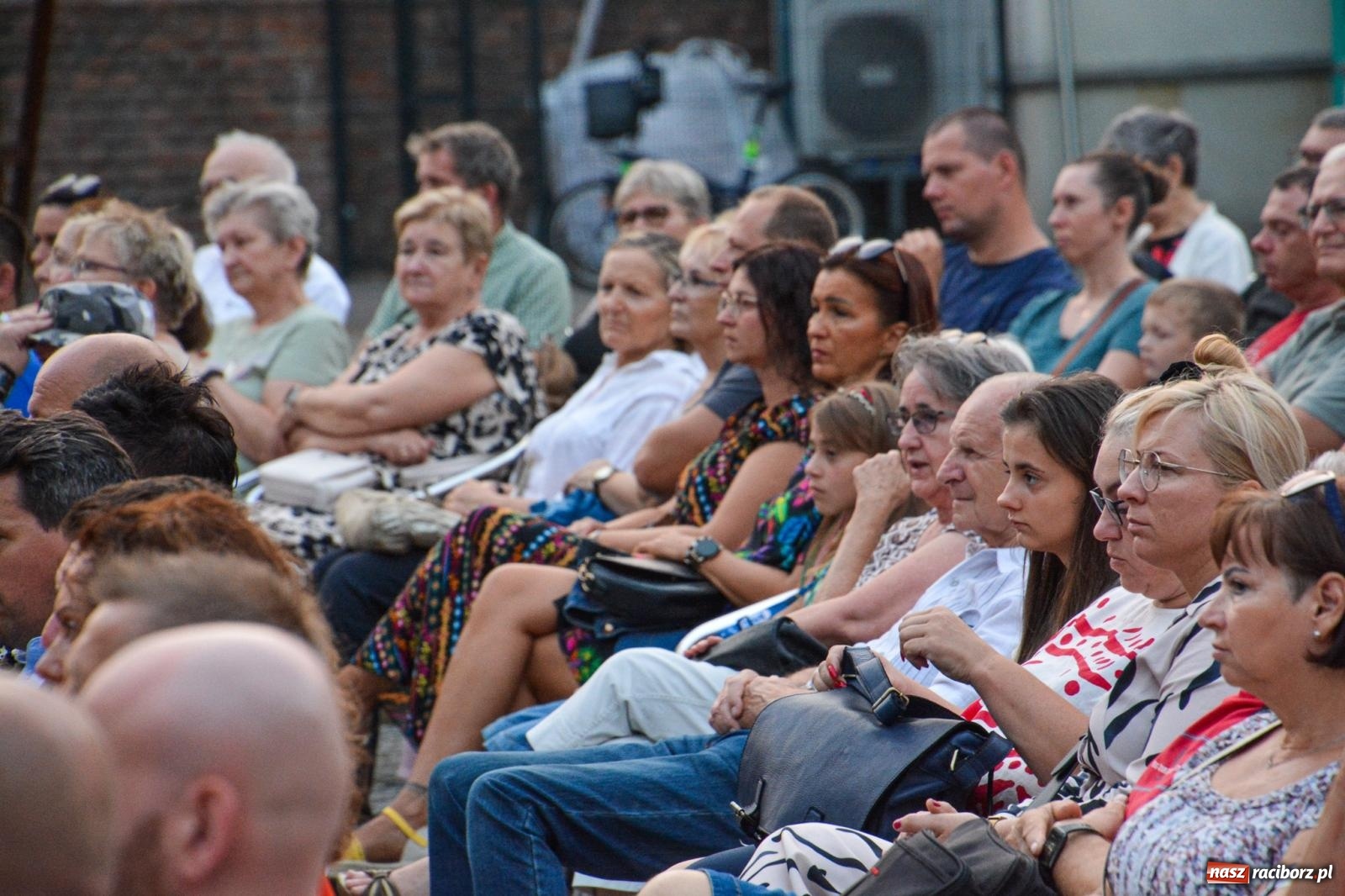 Zdjęcie w galerii na portalu naszraciborz.pl: Koncert (Nie)zakazane piosenki na Zamku Piastowskim [FOTO i WIDEO] wiadomości z regionu