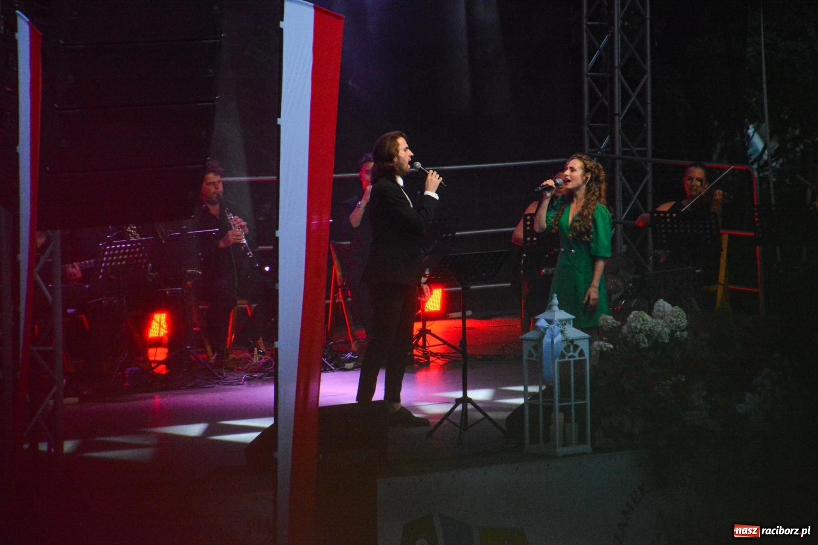 Zdjęcie w galerii na portalu naszraciborz.pl: Koncert (Nie)zakazane piosenki na Zamku Piastowskim [FOTO i WIDEO] wiadomości z regionu