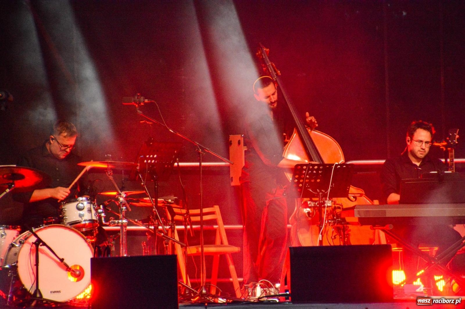 Zdjęcie w galerii na portalu naszraciborz.pl: Koncert (Nie)zakazane piosenki na Zamku Piastowskim [FOTO i WIDEO] wiadomości z regionu