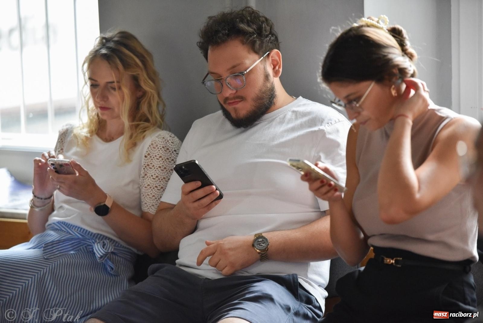 Zdjęcie w galerii na portalu naszraciborz.pl: Nocne granie na Zamku Piastowskim: Koncert z okazji 30-lecia zespołu Miraż wiadomości z regionu