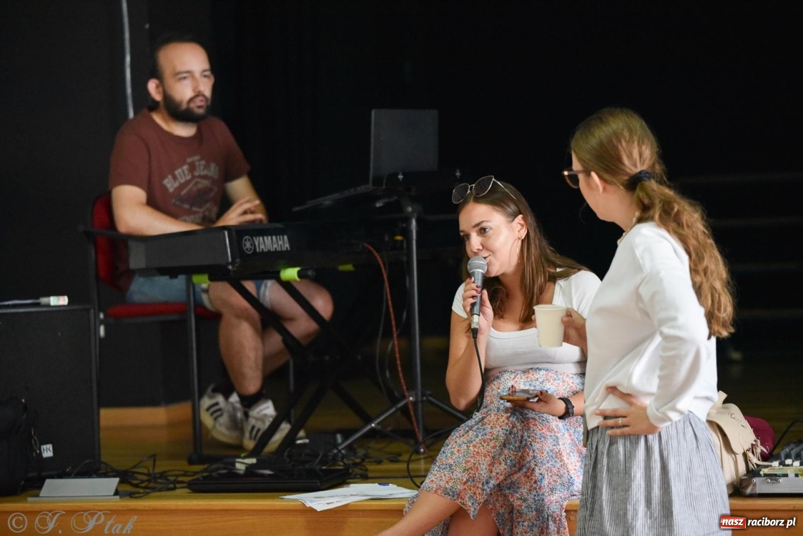 Zdjęcie w galerii na portalu naszraciborz.pl: Nocne granie na Zamku Piastowskim: Koncert z okazji 30-lecia zespołu Miraż wiadomości z regionu