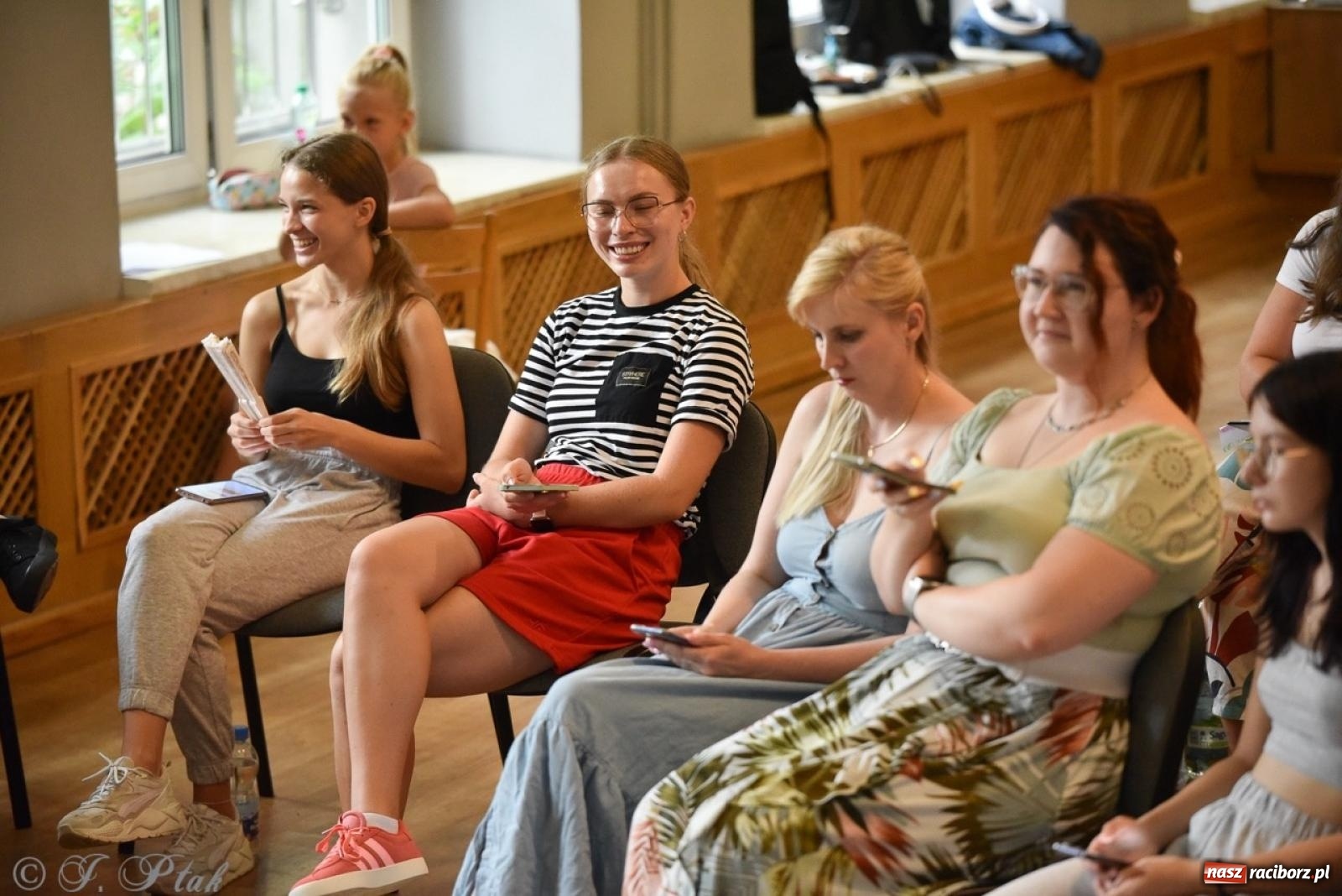 Zdjęcie w galerii na portalu naszraciborz.pl: Nocne granie na Zamku Piastowskim: Koncert z okazji 30-lecia zespołu Miraż wiadomości z regionu