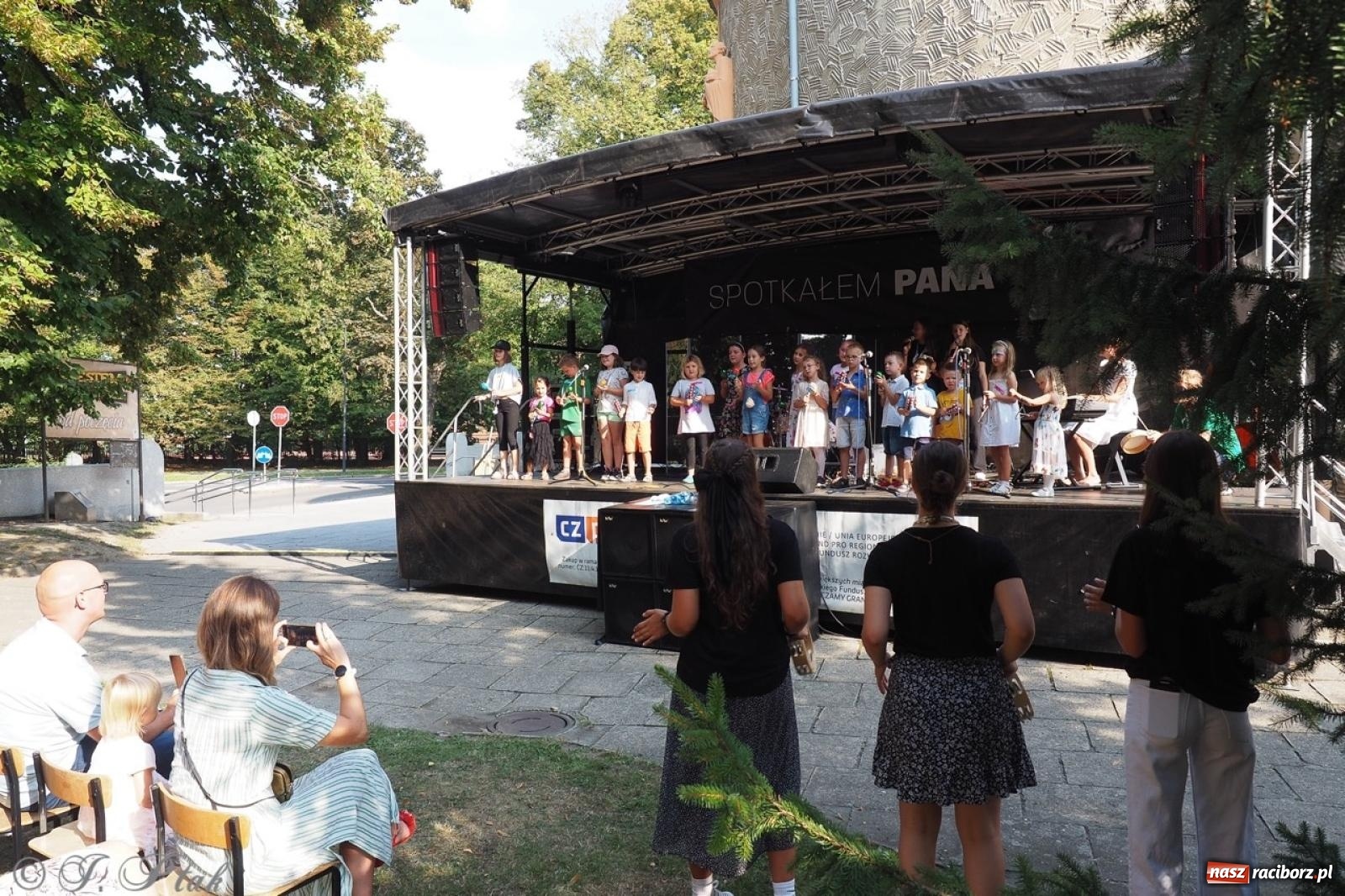 Zdjęcie w galerii na portalu naszraciborz.pl: XXXIII Festiwal Spotkałem Pana w Raciborzu – podsumowanie wydarzeń wiadomości z regionu