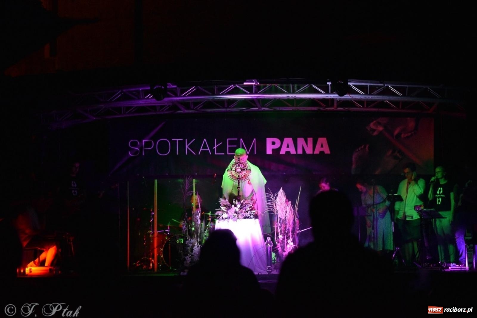 Zdjęcie w galerii na portalu naszraciborz.pl: XXXIII Festiwal Spotkałem Pana w Raciborzu – podsumowanie wydarzeń wiadomości z regionu