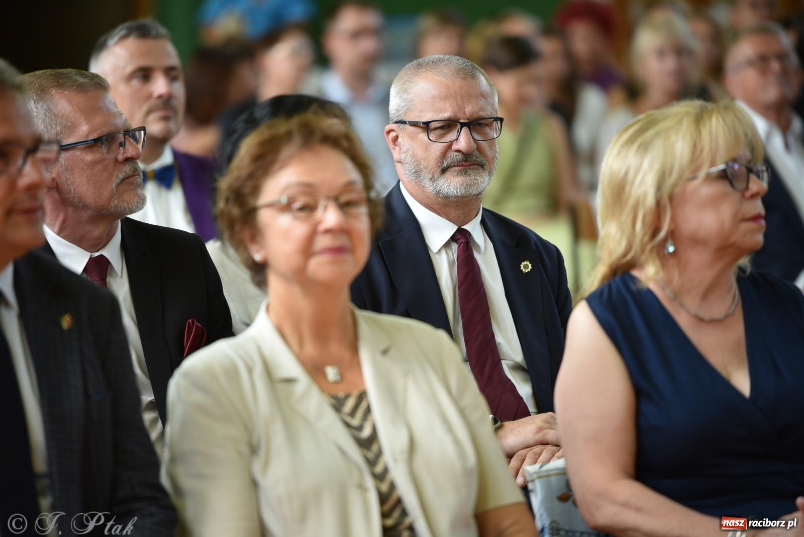 Zdjęcie w galerii na portalu naszraciborz.pl: Po wakacjach zostało tylko wspomnienie. Powiatowa Inauguracja Roku Szkolnego w Ekonomiku [FOTO i WIDEO] wiadomości z regionu