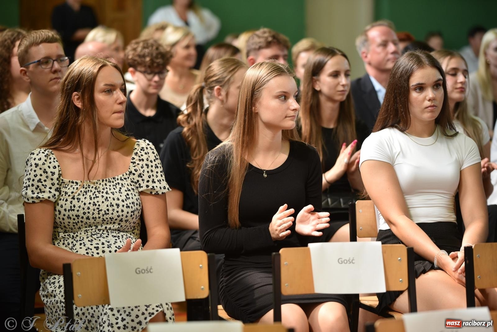 Zdjęcie w galerii na portalu naszraciborz.pl: Po wakacjach zostało tylko wspomnienie. Powiatowa Inauguracja Roku Szkolnego w Ekonomiku [FOTO i WIDEO] wiadomości z regionu