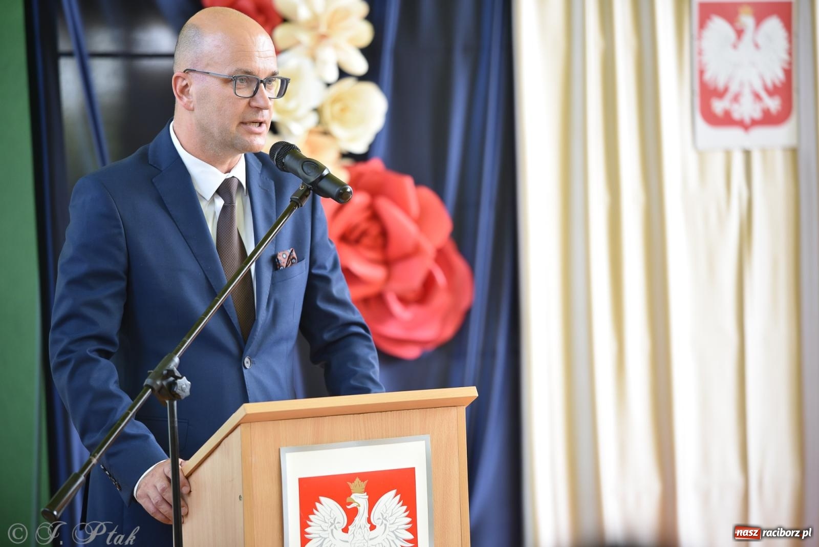 Zdjęcie w galerii na portalu naszraciborz.pl: Po wakacjach zostało tylko wspomnienie. Powiatowa Inauguracja Roku Szkolnego w Ekonomiku [FOTO i WIDEO] wiadomości z regionu