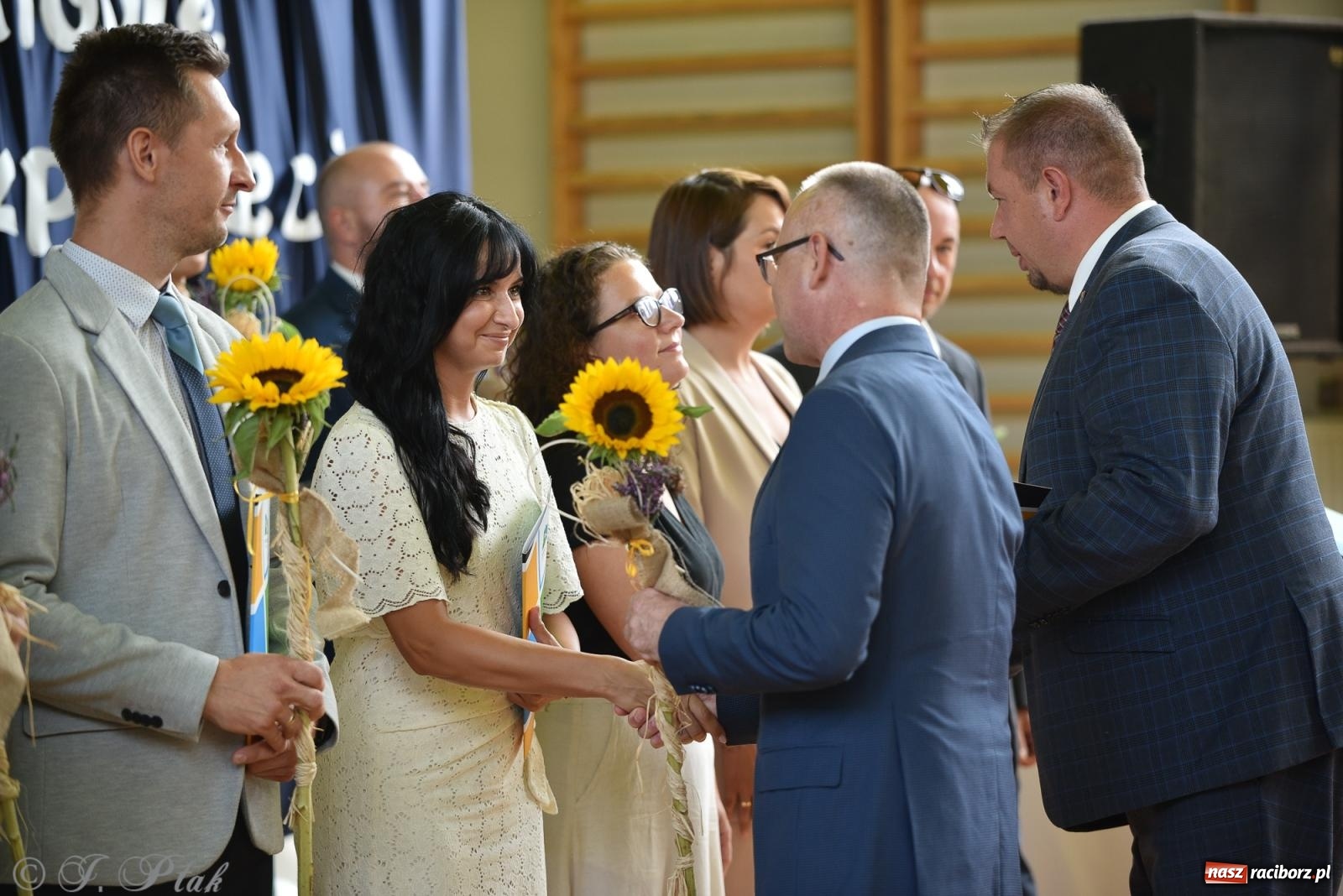 Zdjęcie w galerii na portalu naszraciborz.pl: Po wakacjach zostało tylko wspomnienie. Powiatowa Inauguracja Roku Szkolnego w Ekonomiku [FOTO i WIDEO] wiadomości z regionu