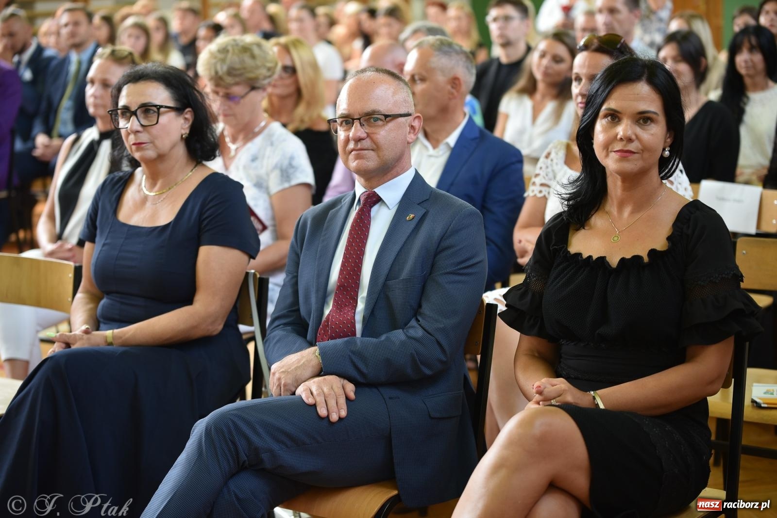 Zdjęcie w galerii na portalu naszraciborz.pl: Po wakacjach zostało tylko wspomnienie. Powiatowa Inauguracja Roku Szkolnego w Ekonomiku [FOTO i WIDEO] wiadomości z regionu