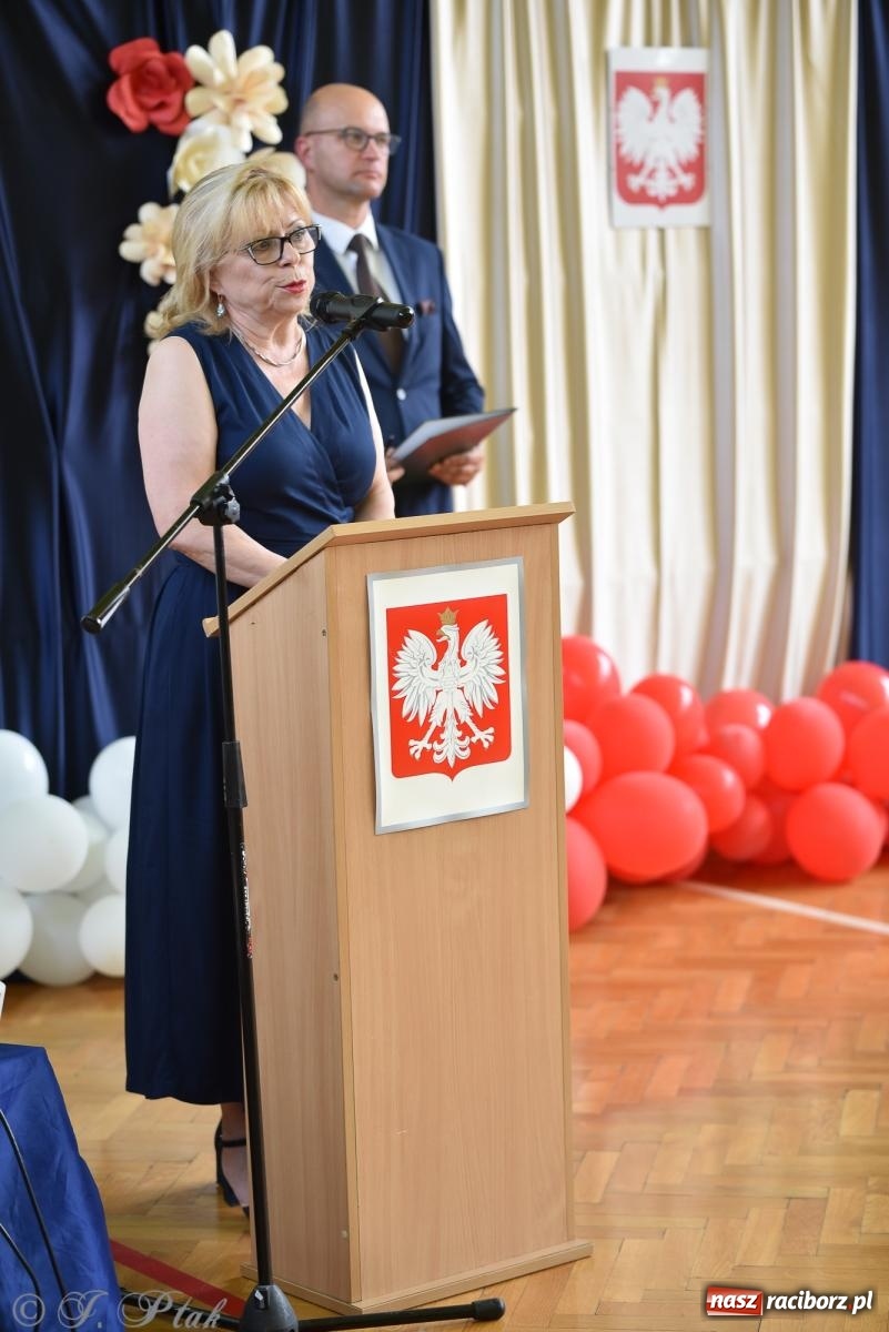Zdjęcie w galerii na portalu naszraciborz.pl: Po wakacjach zostało tylko wspomnienie. Powiatowa Inauguracja Roku Szkolnego w Ekonomiku [FOTO i WIDEO] wiadomości z regionu