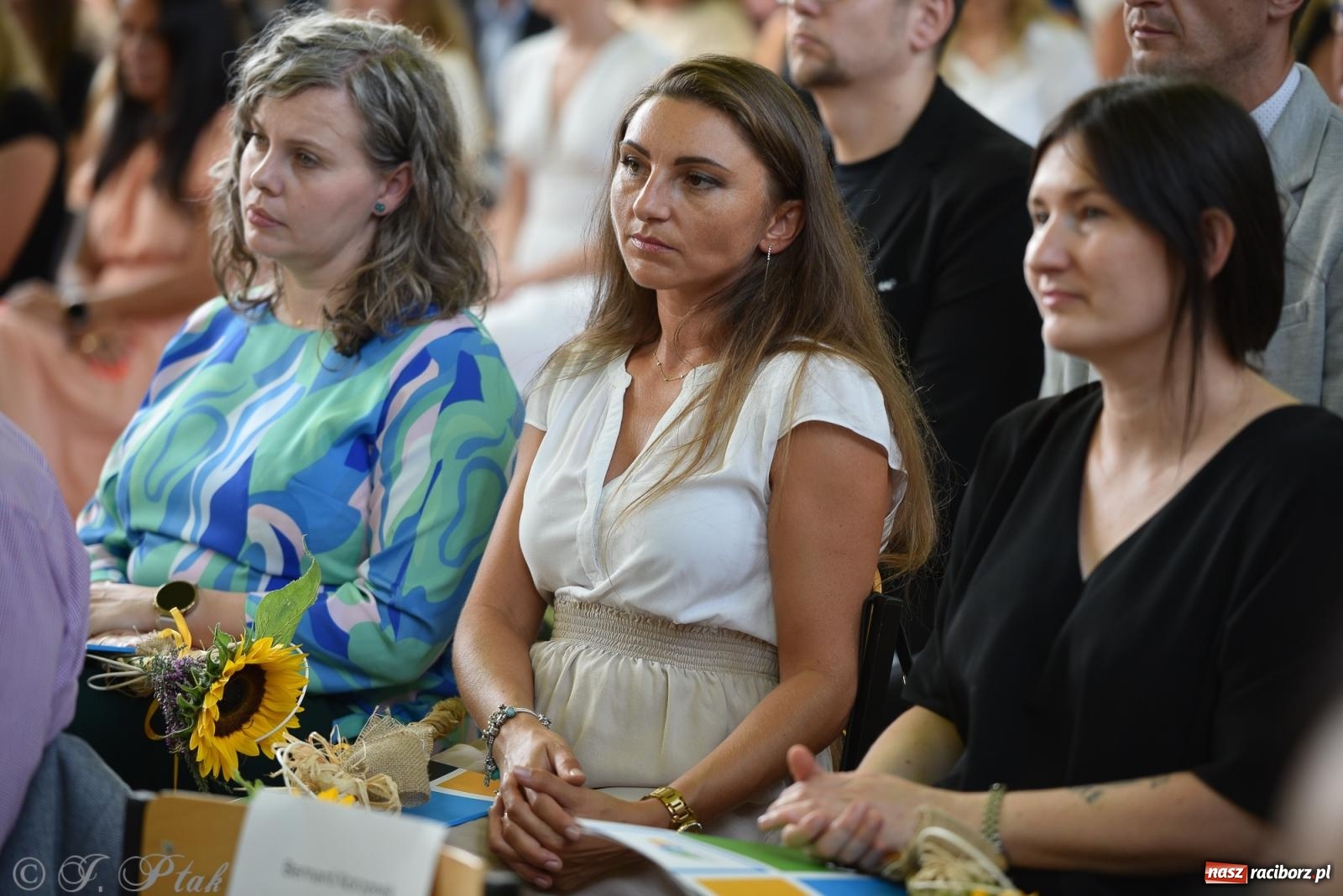 Zdjęcie w galerii na portalu naszraciborz.pl: Po wakacjach zostało tylko wspomnienie. Powiatowa Inauguracja Roku Szkolnego w Ekonomiku [FOTO i WIDEO] wiadomości z regionu