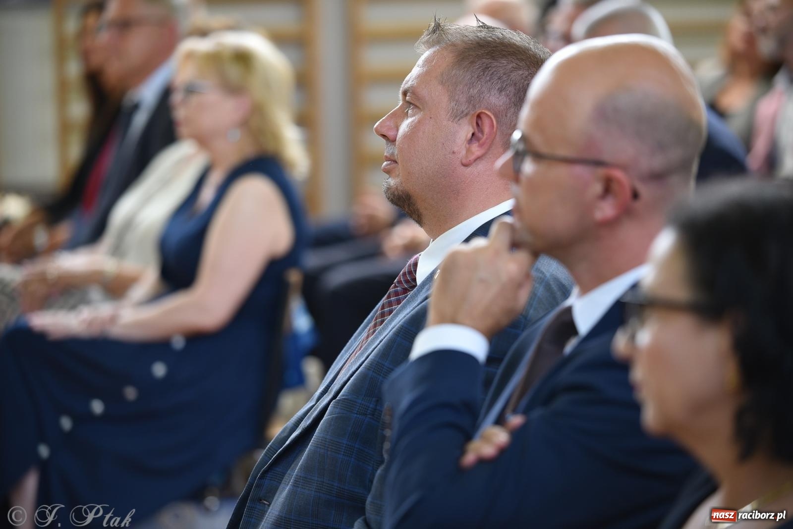 Zdjęcie w galerii na portalu naszraciborz.pl: Po wakacjach zostało tylko wspomnienie. Powiatowa Inauguracja Roku Szkolnego w Ekonomiku [FOTO i WIDEO] wiadomości z regionu