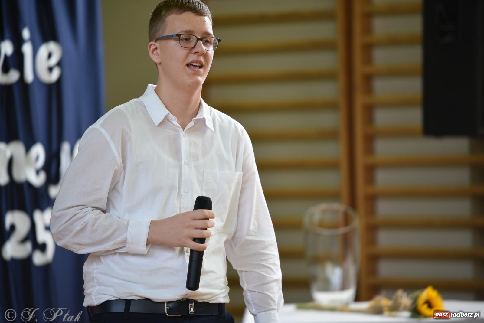 Zdjęcie w galerii na portalu naszraciborz.pl: Po wakacjach zostało tylko wspomnienie. Powiatowa Inauguracja Roku Szkolnego w Ekonomiku [FOTO i WIDEO] wiadomości z regionu