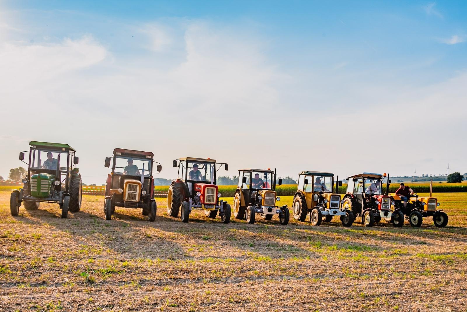 Zdjęcie w galerii na portalu naszraciborz.pl: Zmagania rolniczych potworów w Bolesławiu! Traktory na start podczas dożynek gminnych wiadomości z regionu