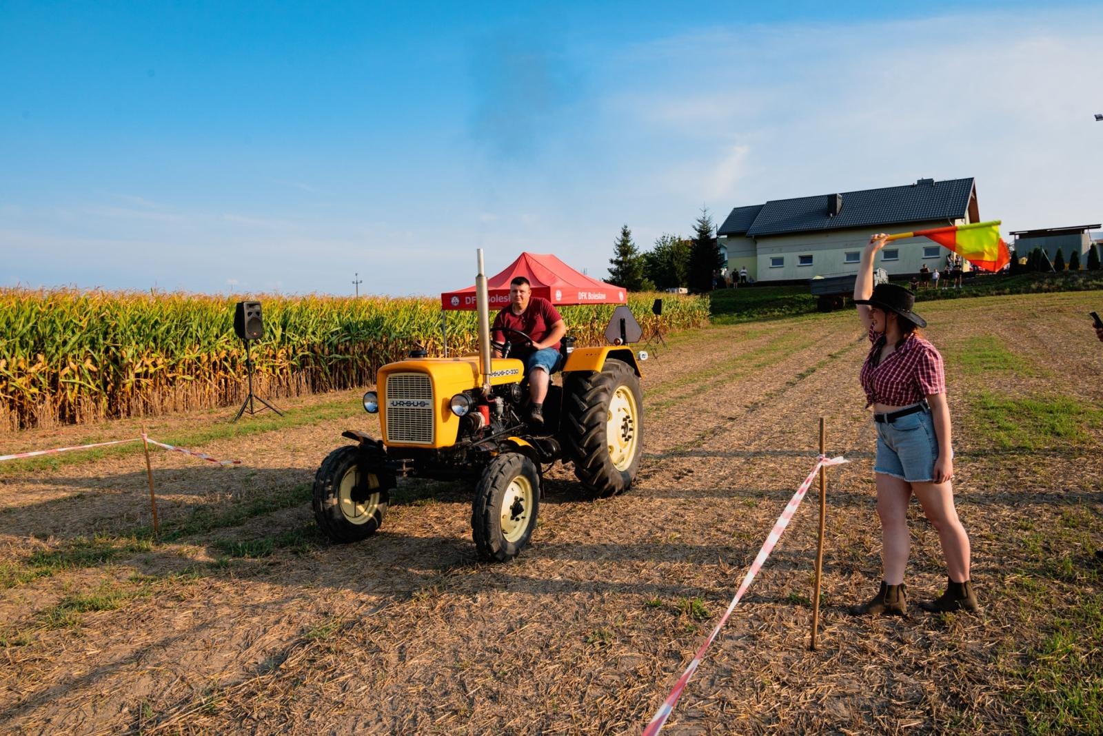 Zdjęcie w galerii na portalu naszraciborz.pl: Zmagania rolniczych potworów w Bolesławiu! Traktory na start podczas dożynek gminnych wiadomości z regionu