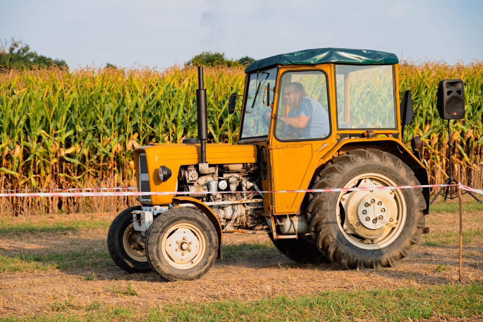 Zdjęcie w galerii na portalu naszraciborz.pl: Zmagania rolniczych potworów w Bolesławiu! Traktory na start podczas dożynek gminnych wiadomości z regionu