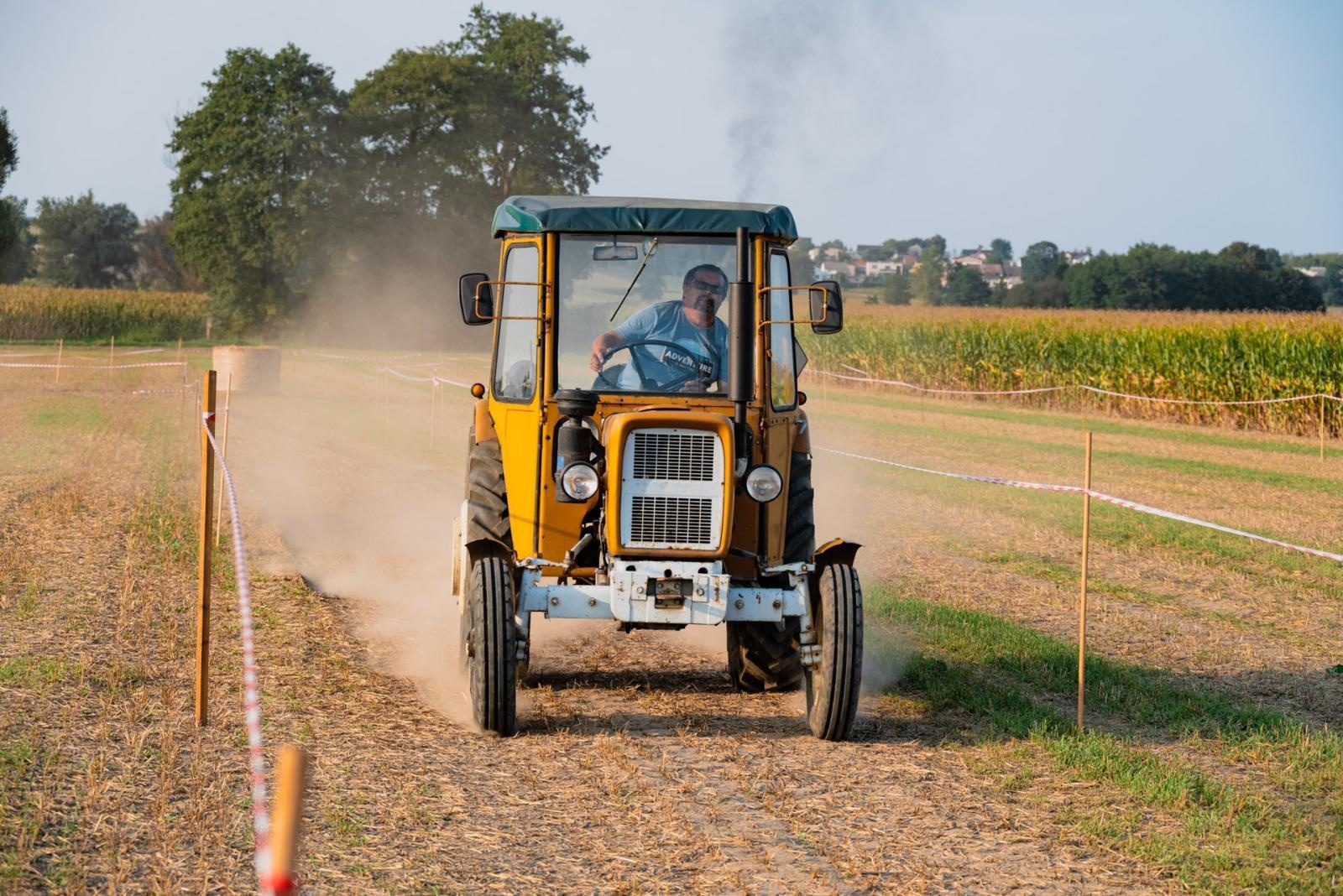 Zdjęcie w galerii na portalu naszraciborz.pl: Zmagania rolniczych potworów w Bolesławiu! Traktory na start podczas dożynek gminnych wiadomości z regionu