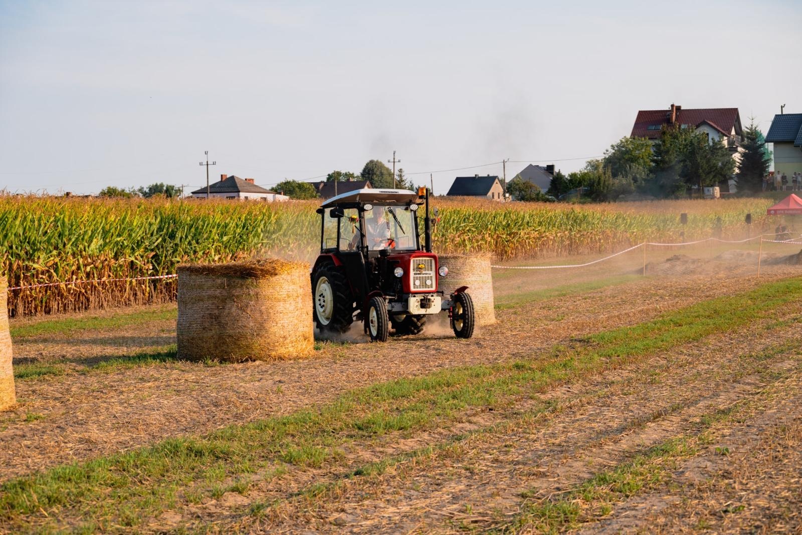 Zdjęcie w galerii na portalu naszraciborz.pl: Zmagania rolniczych potworów w Bolesławiu! Traktory na start podczas dożynek gminnych wiadomości z regionu
