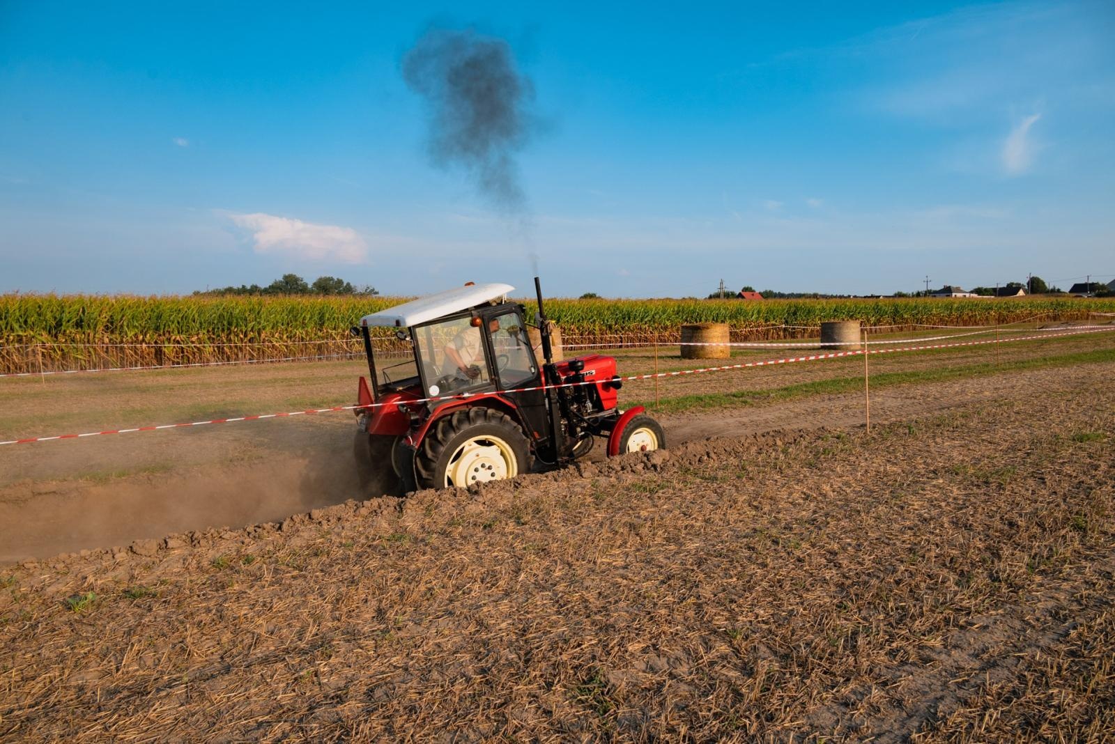 Zdjęcie w galerii na portalu naszraciborz.pl: Zmagania rolniczych potworów w Bolesławiu! Traktory na start podczas dożynek gminnych wiadomości z regionu