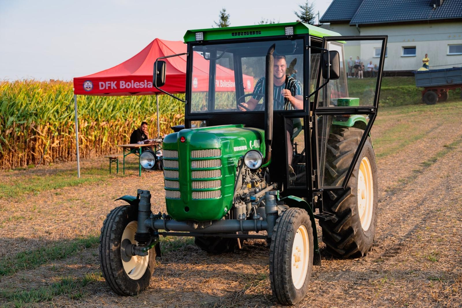 Zdjęcie w galerii na portalu naszraciborz.pl: Zmagania rolniczych potworów w Bolesławiu! Traktory na start podczas dożynek gminnych wiadomości z regionu