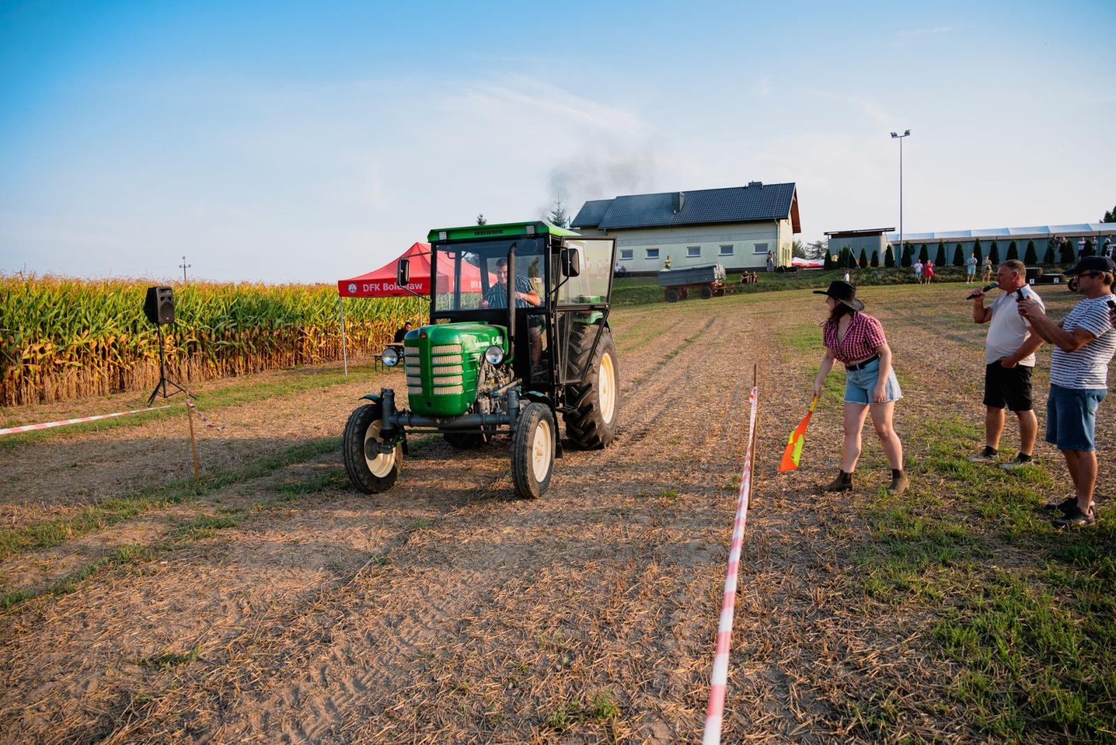 Zdjęcie w galerii na portalu naszraciborz.pl: Zmagania rolniczych potworów w Bolesławiu! Traktory na start podczas dożynek gminnych wiadomości z regionu