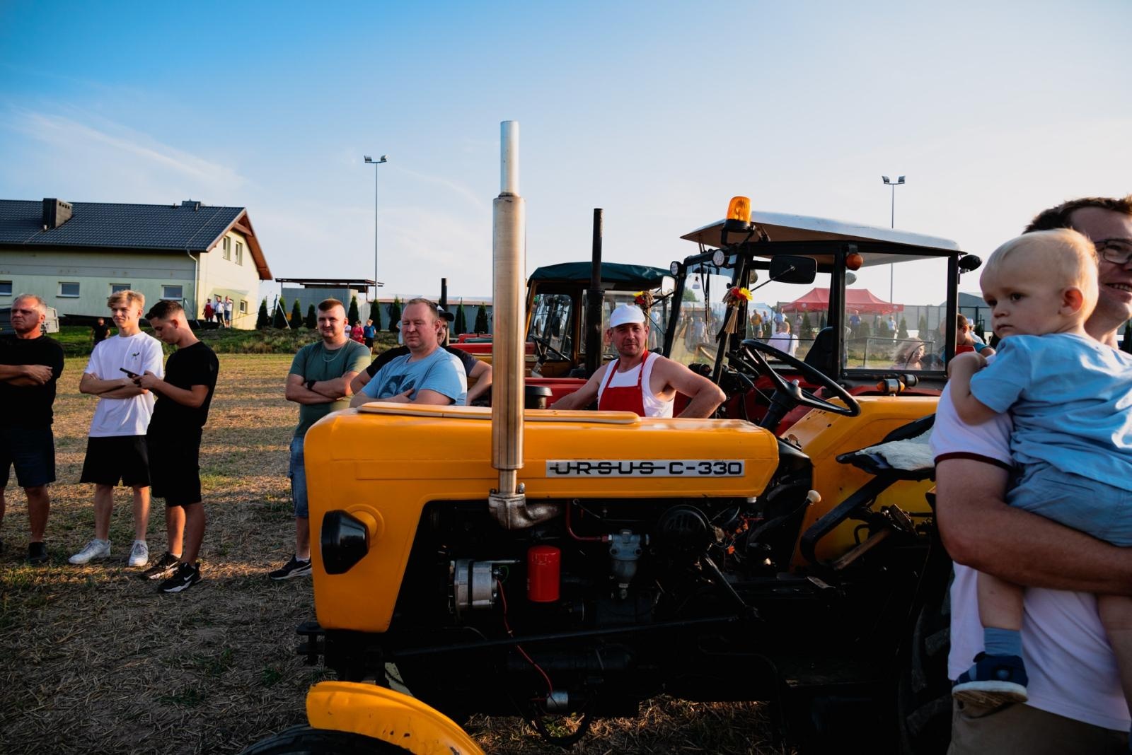 Zdjęcie w galerii na portalu naszraciborz.pl: Zmagania rolniczych potworów w Bolesławiu! Traktory na start podczas dożynek gminnych wiadomości z regionu