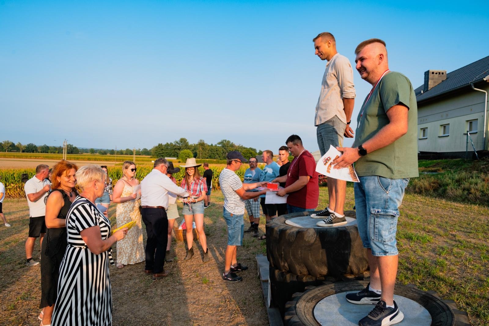 Zdjęcie w galerii na portalu naszraciborz.pl: Zmagania rolniczych potworów w Bolesławiu! Traktory na start podczas dożynek gminnych wiadomości z regionu