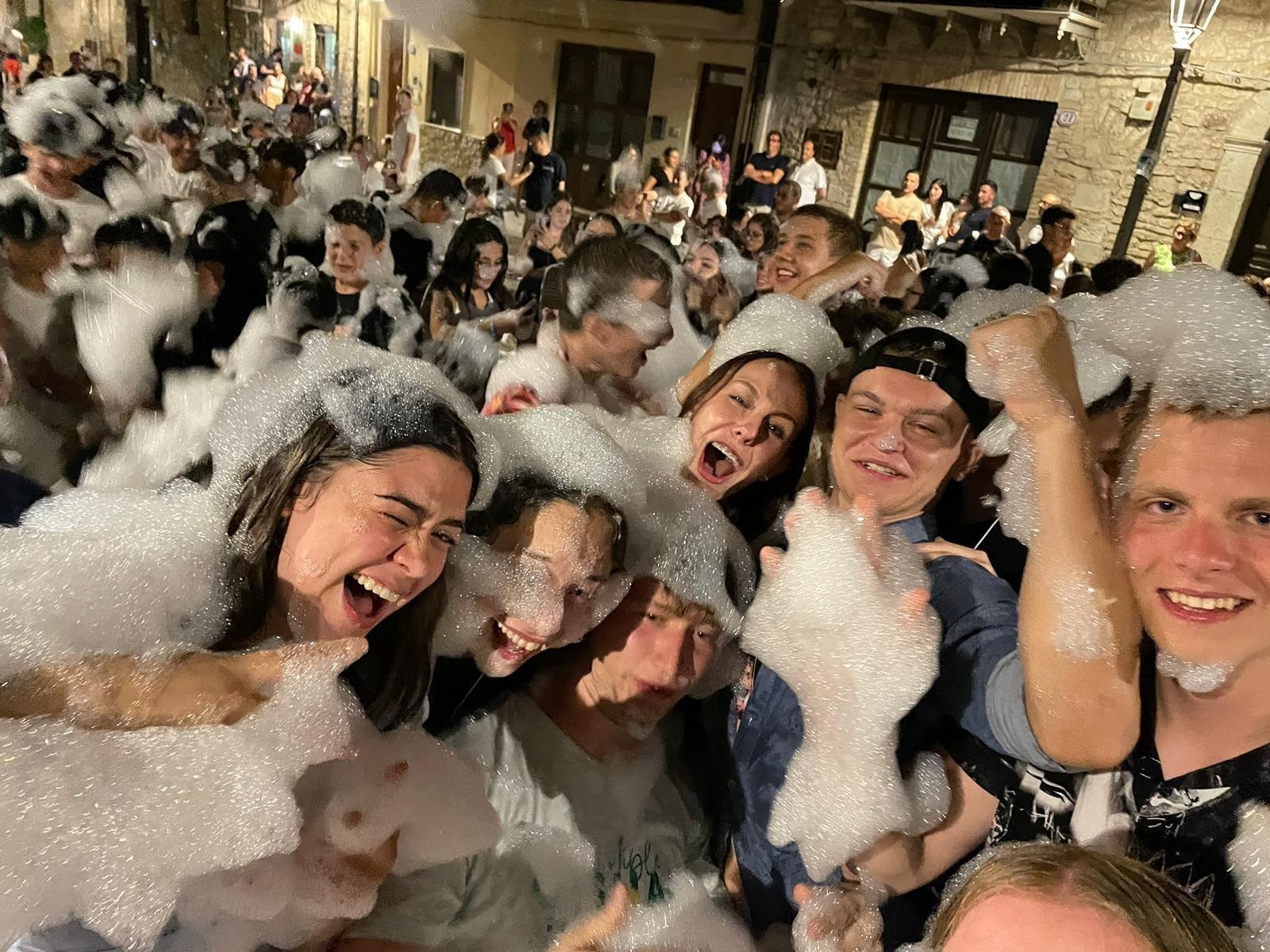 Zdjęcie w galerii na portalu naszraciborz.pl: Setny zagraniczny wyjazd zespołu Raciborzanie. Tym razem celem Sycylia wiadomości z regionu