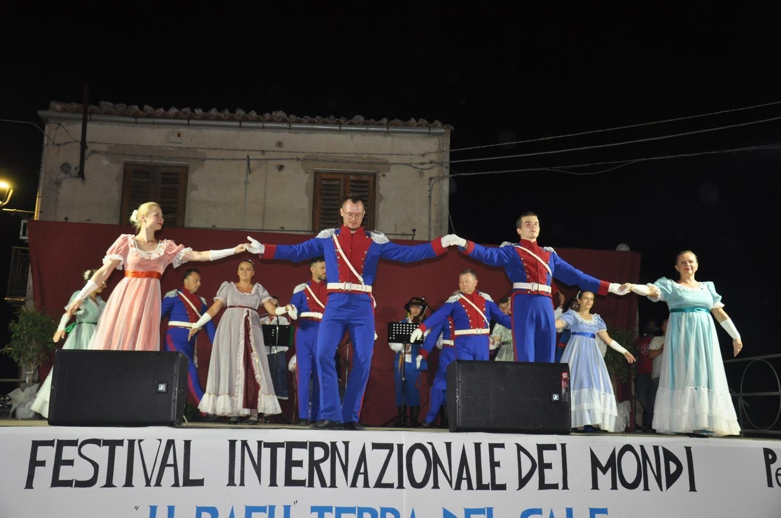 Zdjęcie w galerii na portalu naszraciborz.pl: Setny zagraniczny wyjazd zespołu Raciborzanie. Tym razem celem Sycylia wiadomości z regionu