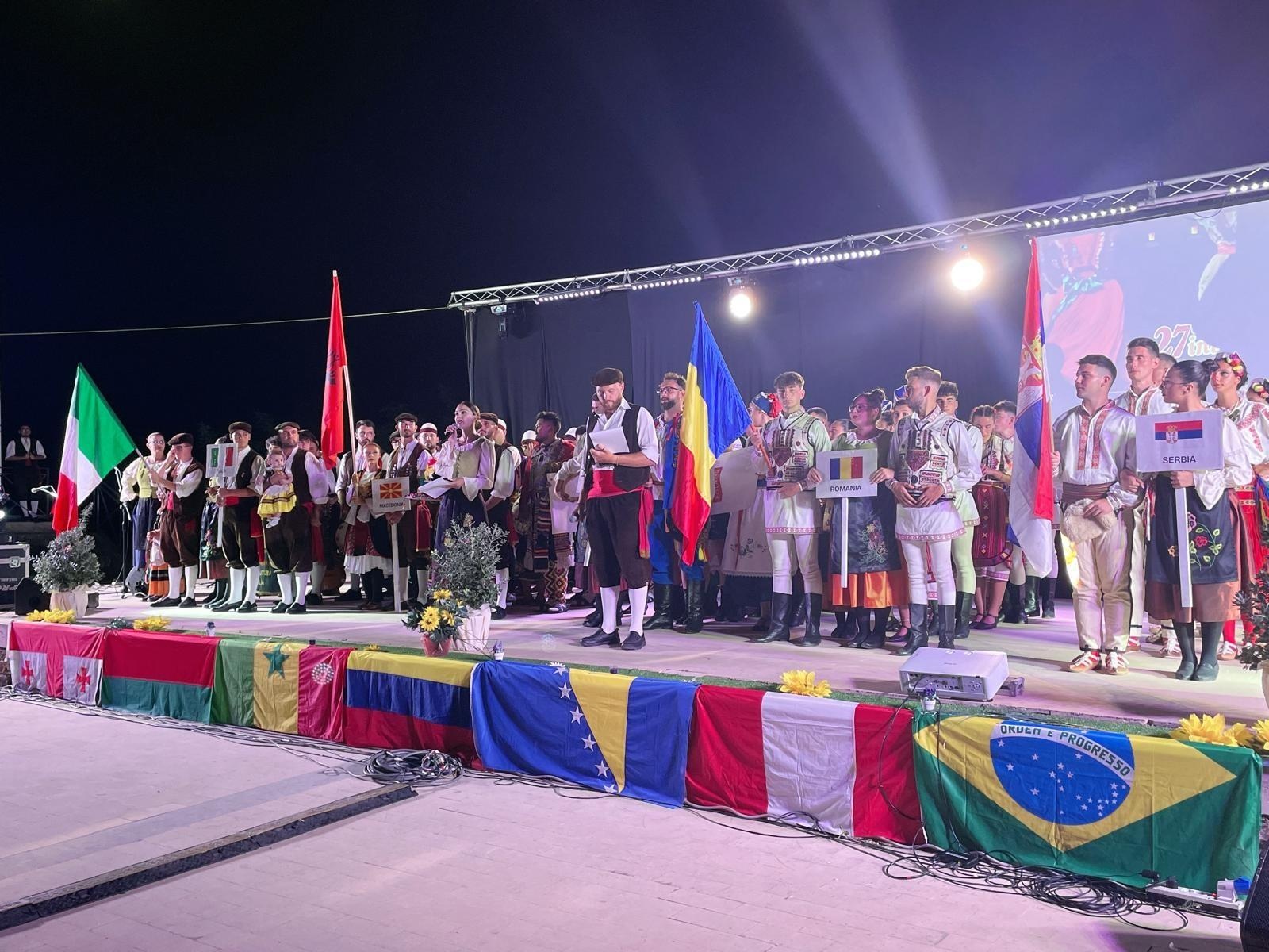 Zdjęcie w galerii na portalu naszraciborz.pl: Setny zagraniczny wyjazd zespołu Raciborzanie. Tym razem celem Sycylia wiadomości z regionu