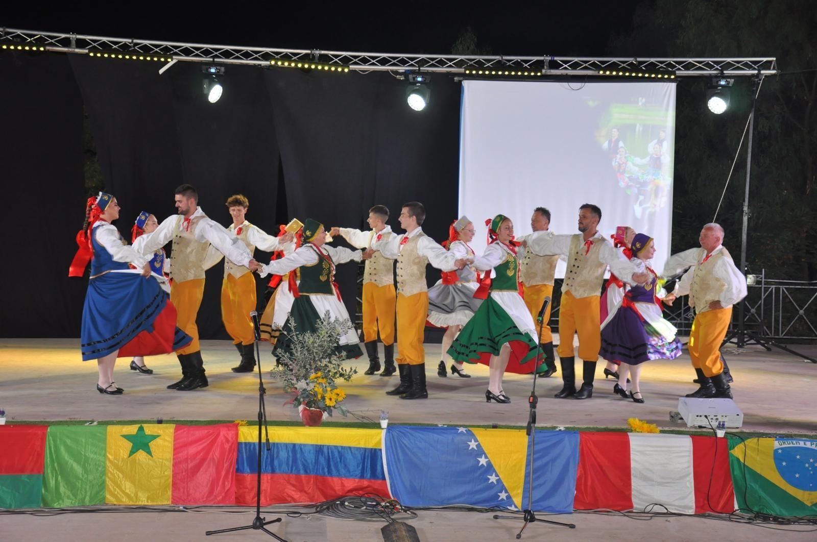 Zdjęcie w galerii na portalu naszraciborz.pl: Setny zagraniczny wyjazd zespołu Raciborzanie. Tym razem celem Sycylia wiadomości z regionu