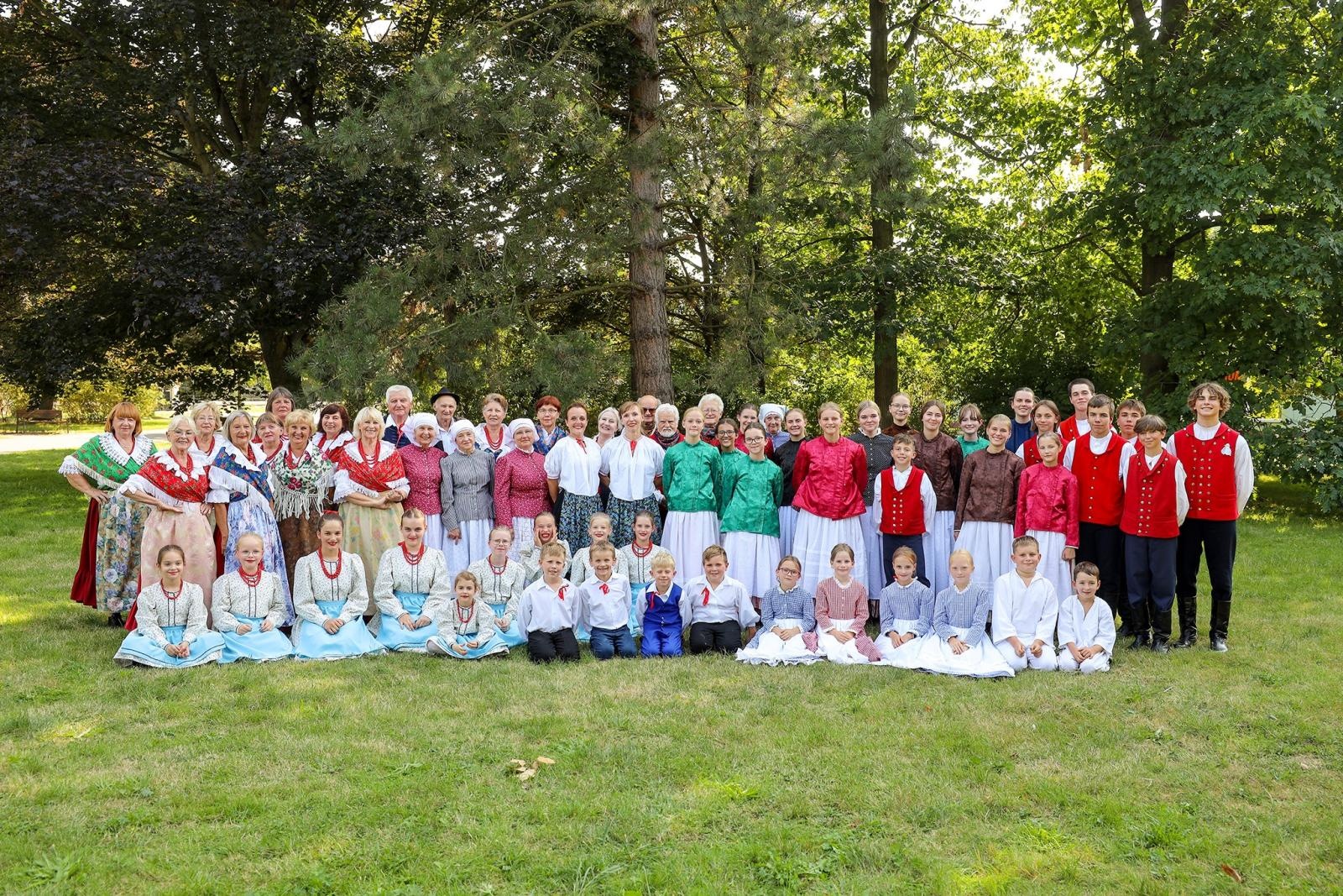 Zdjęcie w galerii na portalu naszraciborz.pl: Uroczyste obchody 70-lecia Zespołu Pieśni i Tańca Strzecha im. Joli Rymszy wiadomości z regionu