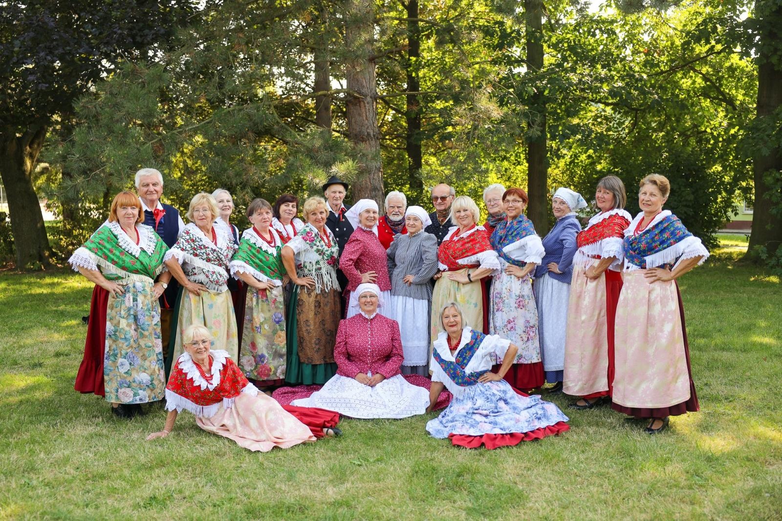 Zdjęcie w galerii na portalu naszraciborz.pl: Uroczyste obchody 70-lecia Zespołu Pieśni i Tańca Strzecha im. Joli Rymszy wiadomości z regionu
