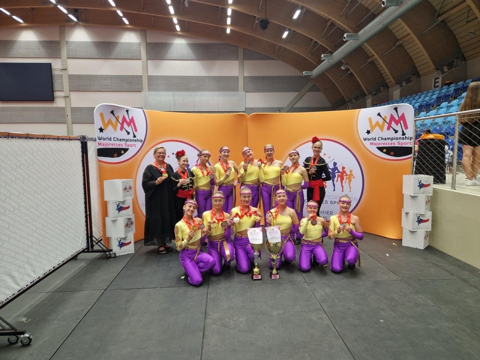 Zdjęcie w galerii na portalu naszraciborz.pl: Mażoretki ZARA Mistrzem Świata wiadomości z regionu