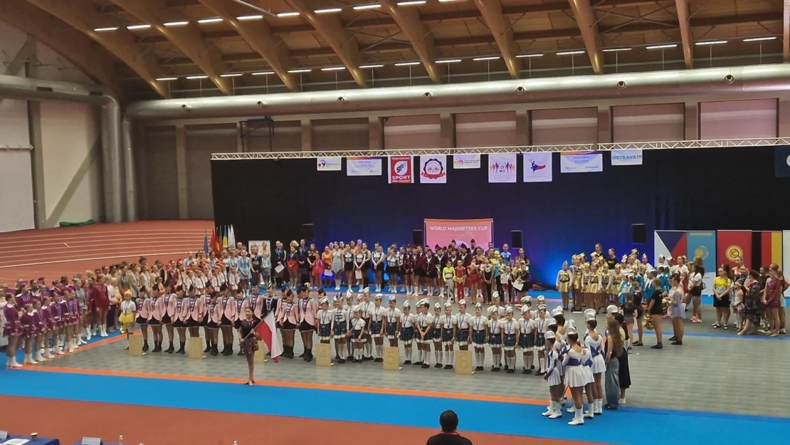 Zdjęcie w galerii na portalu naszraciborz.pl: Mażoretki ZARA Mistrzem Świata wiadomości z regionu
