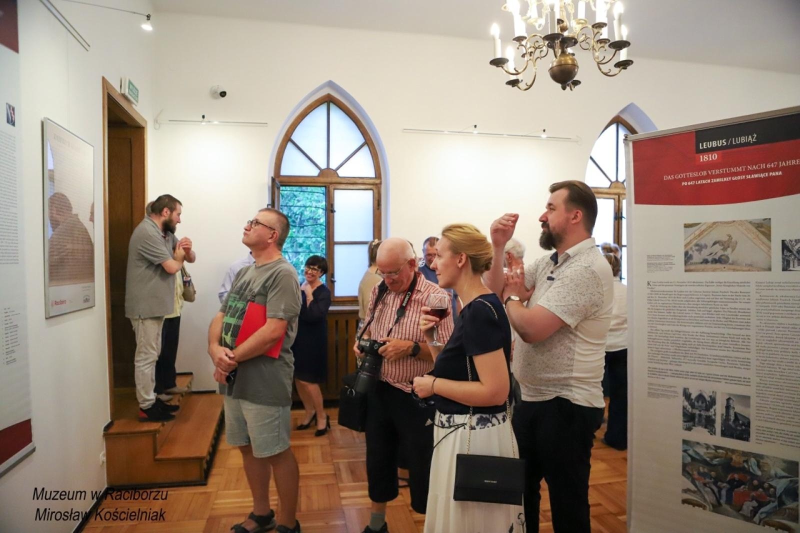 Zdjęcie w galerii na portalu naszraciborz.pl: Zmierzch klasztorów. W Muzeum otwarto nową wystawę wiadomości z regionu