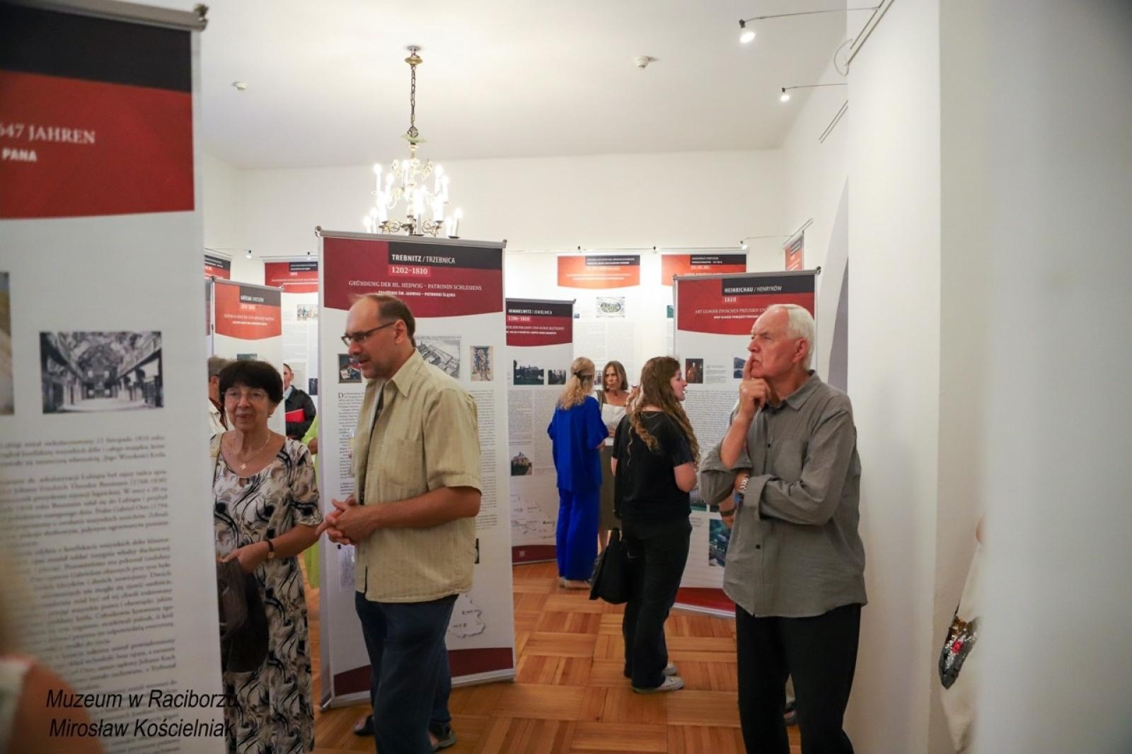 Zdjęcie w galerii na portalu naszraciborz.pl: Zmierzch klasztorów. W Muzeum otwarto nową wystawę wiadomości z regionu