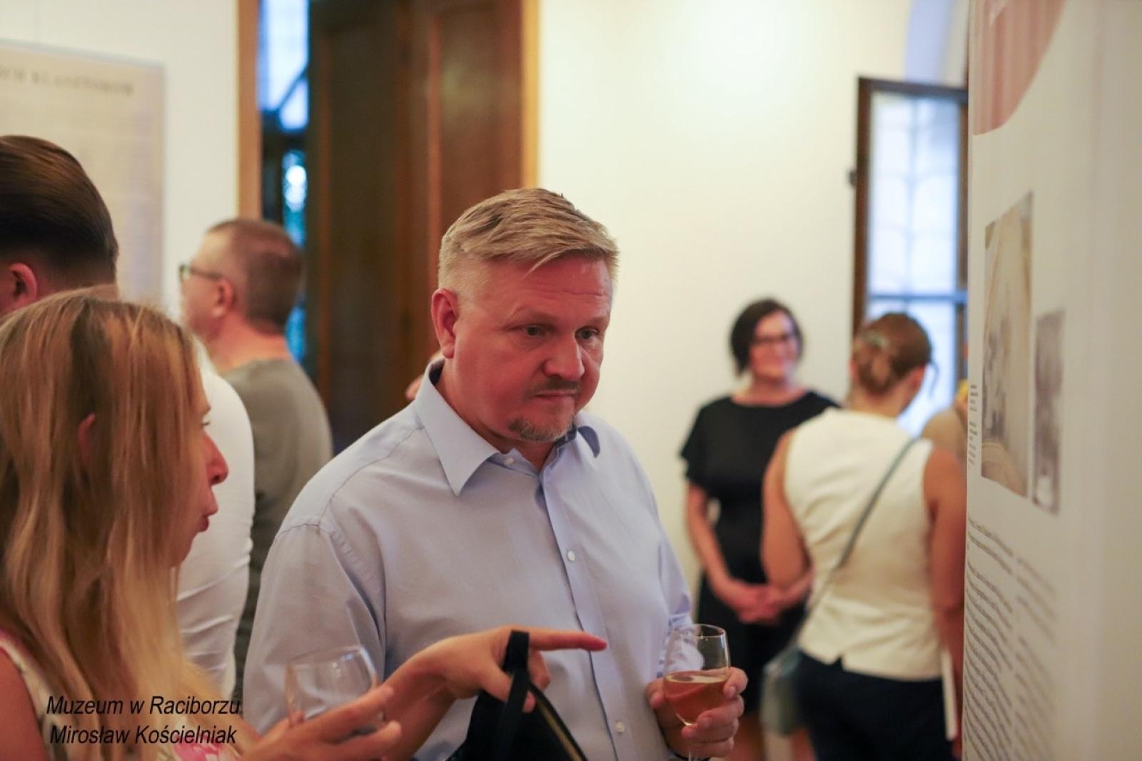 Zdjęcie w galerii na portalu naszraciborz.pl: Zmierzch klasztorów. W Muzeum otwarto nową wystawę wiadomości z regionu