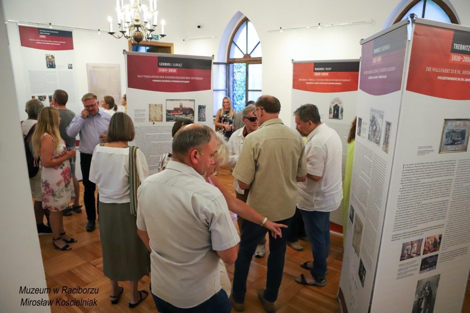 Zdjęcie w galerii na portalu naszraciborz.pl: Zmierzch klasztorów. W Muzeum otwarto nową wystawę wiadomości z regionu