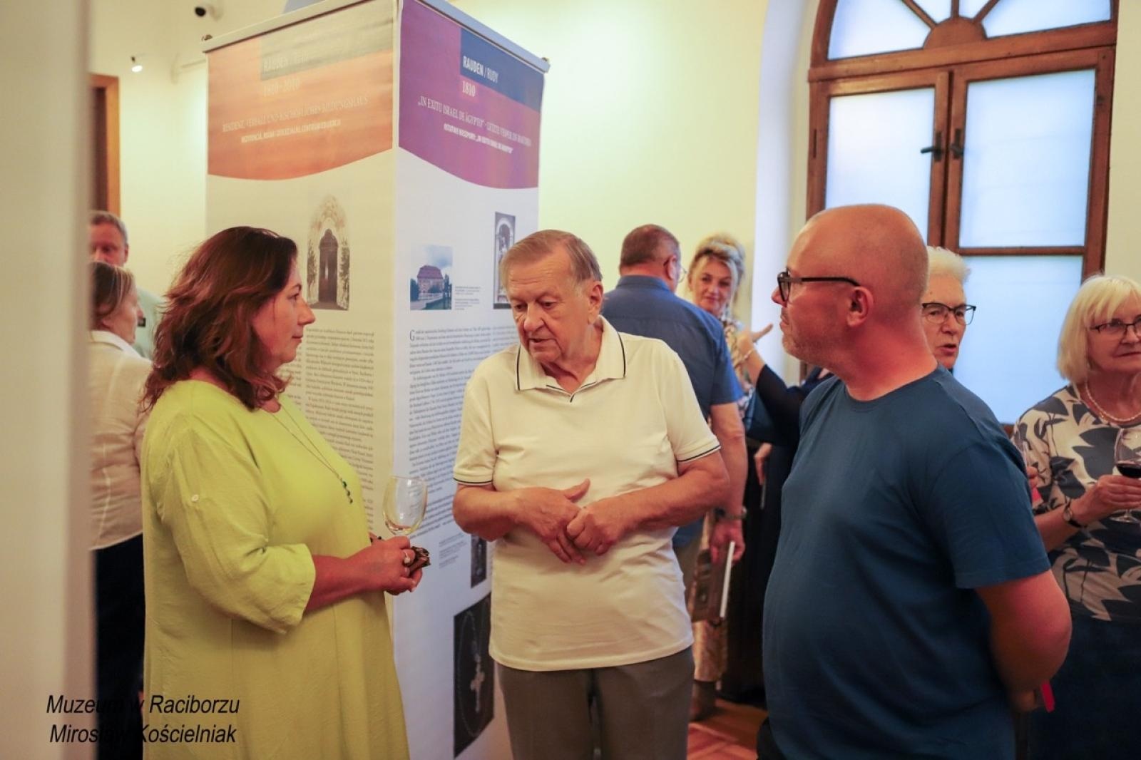 Zdjęcie w galerii na portalu naszraciborz.pl: Zmierzch klasztorów. W Muzeum otwarto nową wystawę wiadomości z regionu