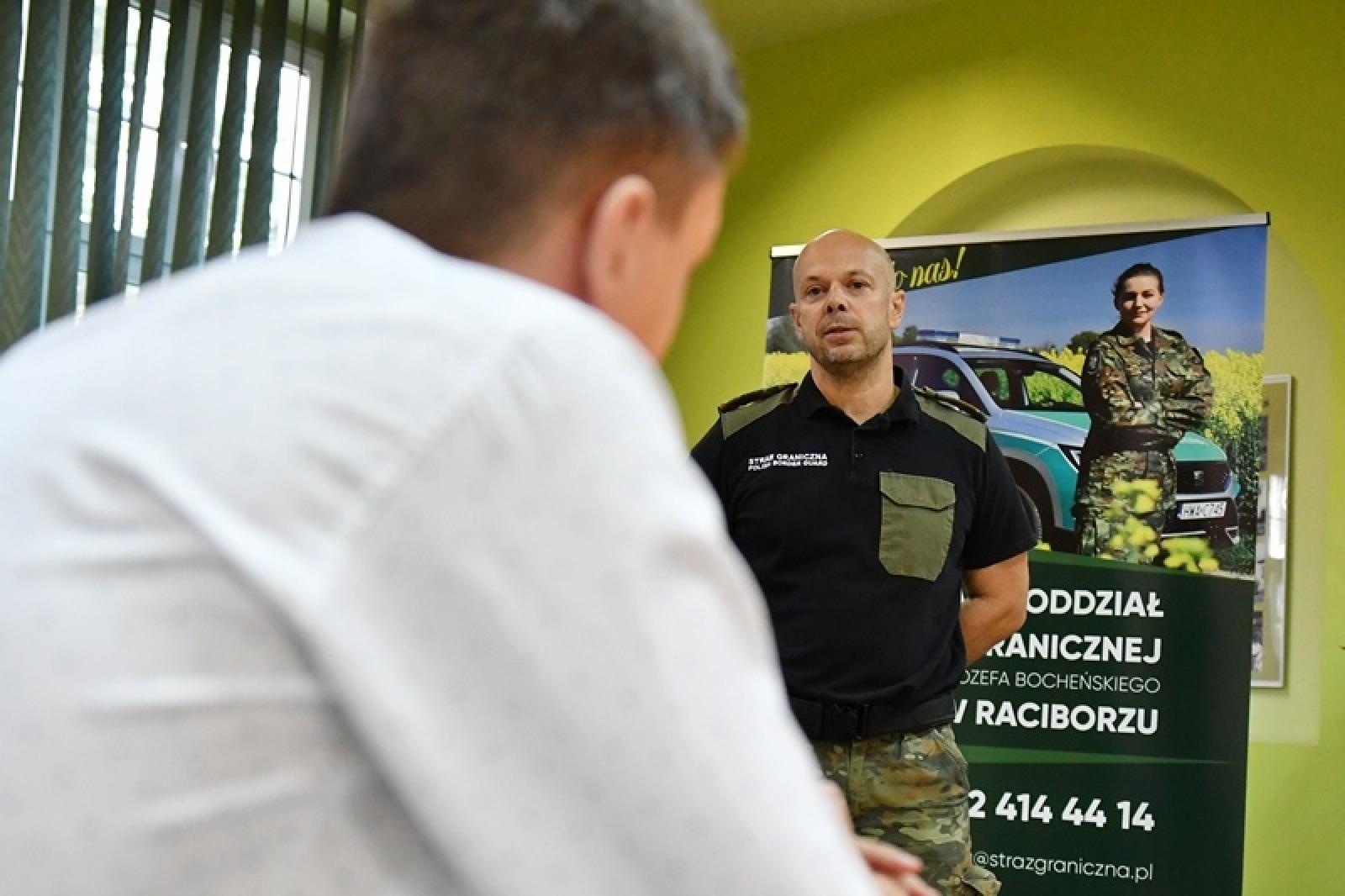 Zdjęcie w galerii na portalu naszraciborz.pl: II etap postępowania kwalifikacyjnego w Śląskim Oddziale SG wiadomości z regionu